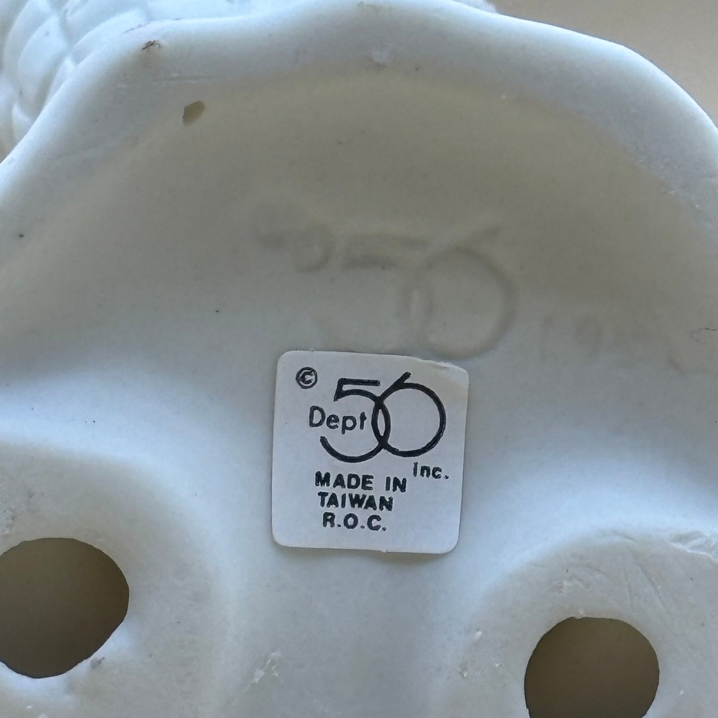 Vintage 1994 Dept 56 Snowbunnies "A Tisket A Tasket" Bunny Figurine