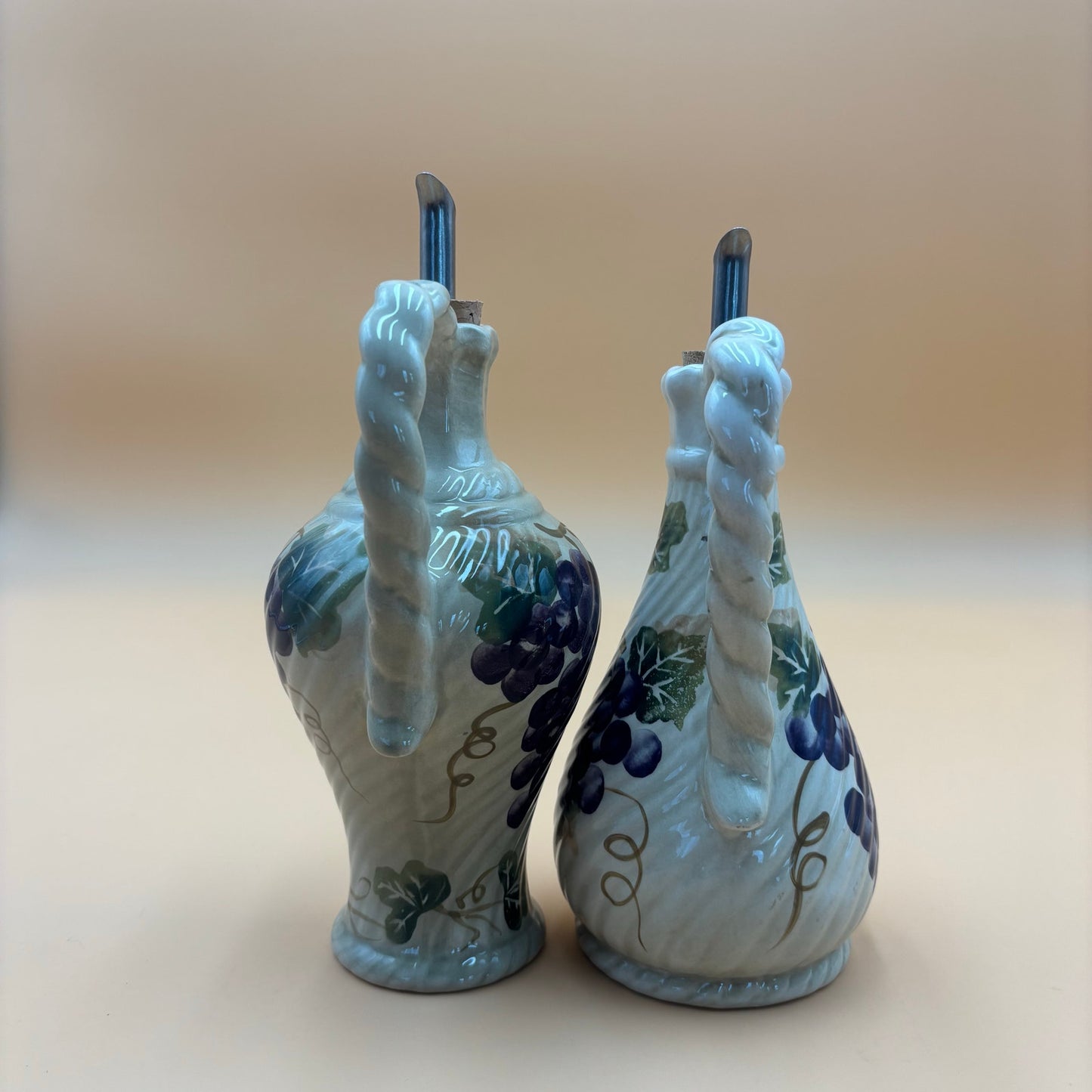 Linens N Things Grape Vine Oil & Vinegar Dispenser Set – Ceramic with Handles