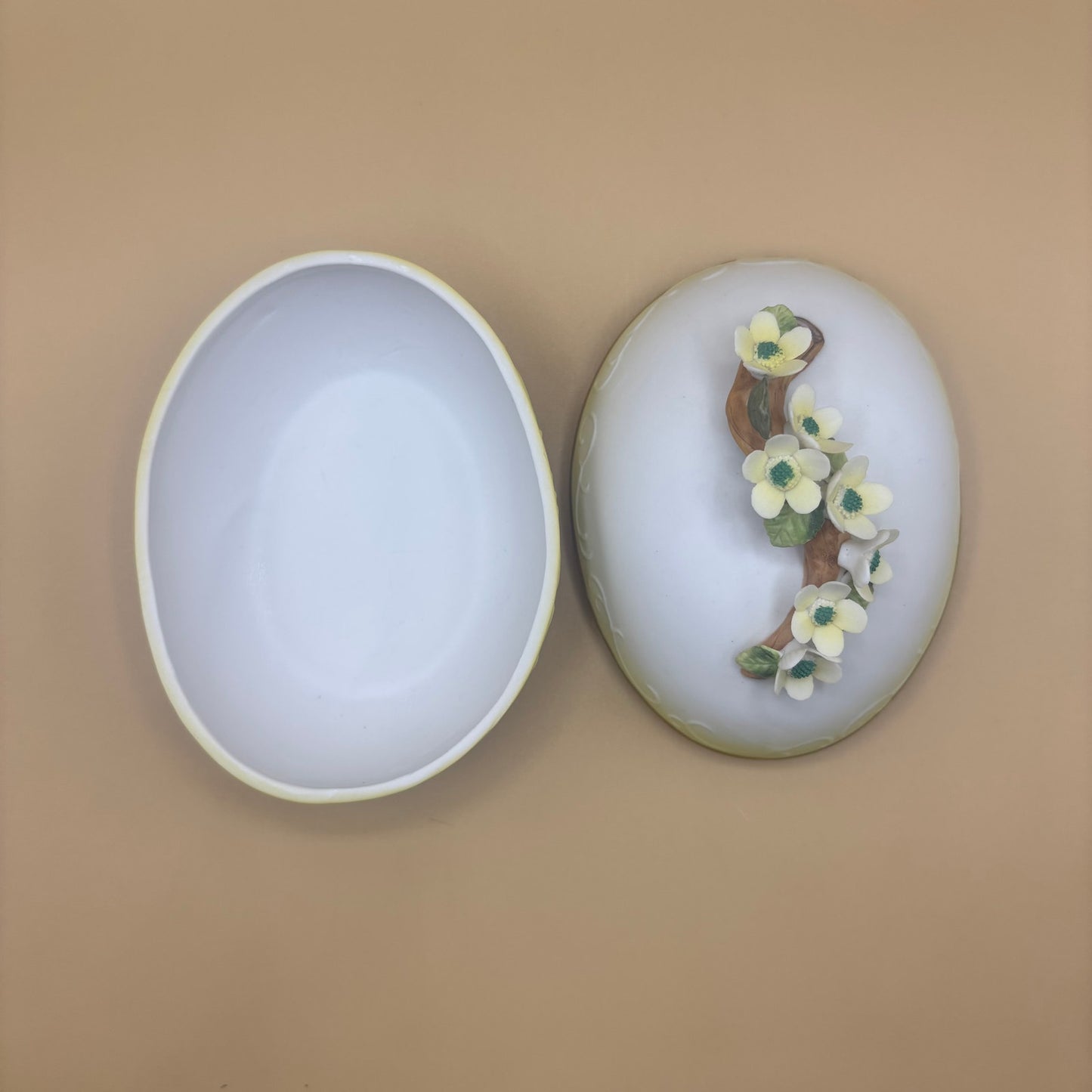 1983 Lefton Porcelain Egg Box L9950 - Applied Flower Design