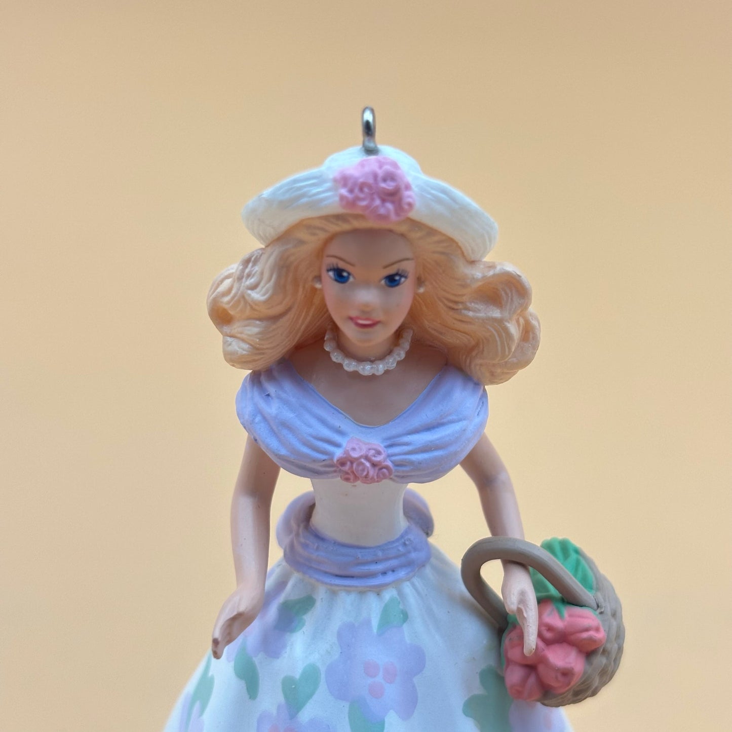 Hallmark Barbie Ornament – 1995 Edition