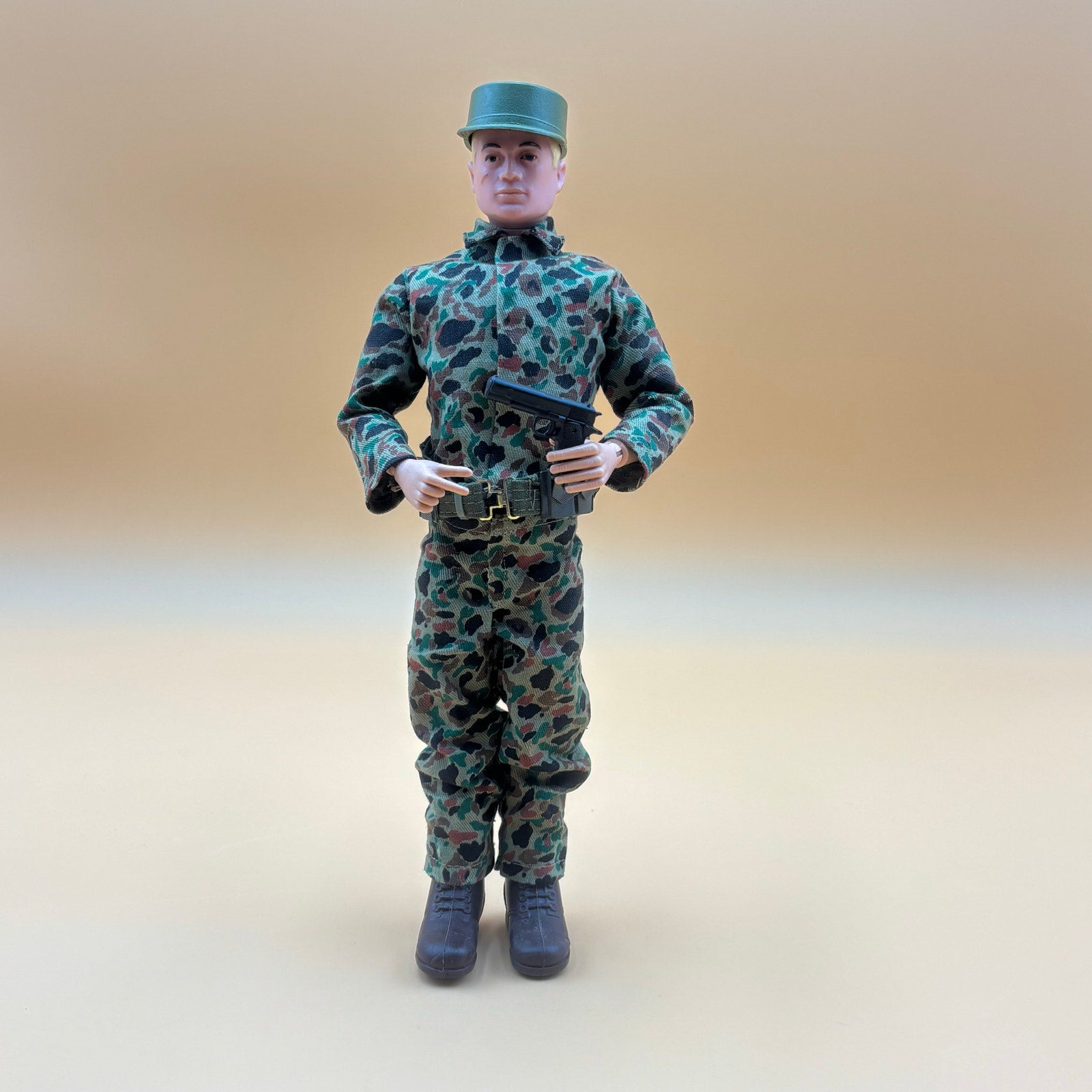 ビンテージ　GIJOE イタリア版　アメリカユニフォーム　1977 ポリスティル 1976 GI Joe Adventure Team Intruder Commander silver bodysuit