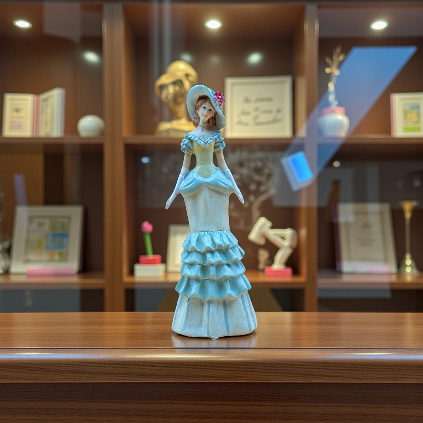 Southern Belle Bisque Figurine Elegant Vintage Lady (WMC 2009)