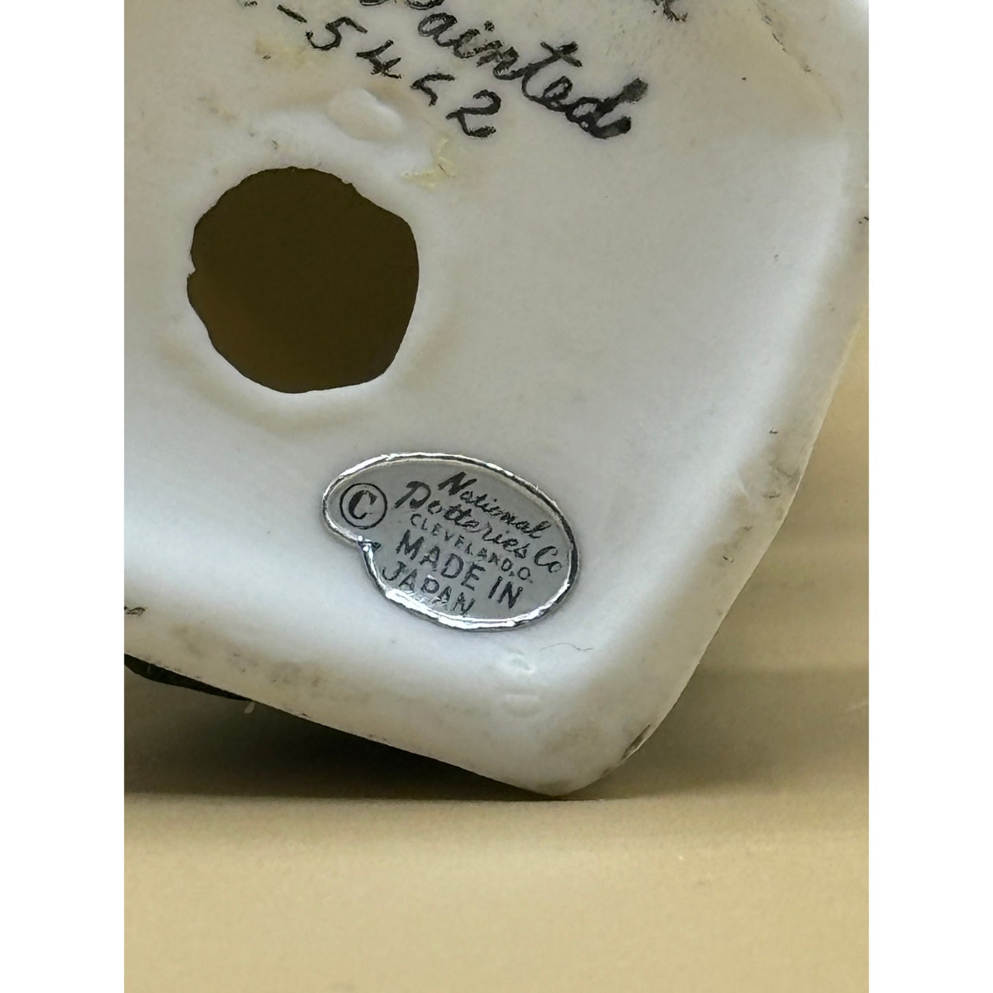 Vintage Napcoware Hand-Painted Laundress Figurine (C-5462)