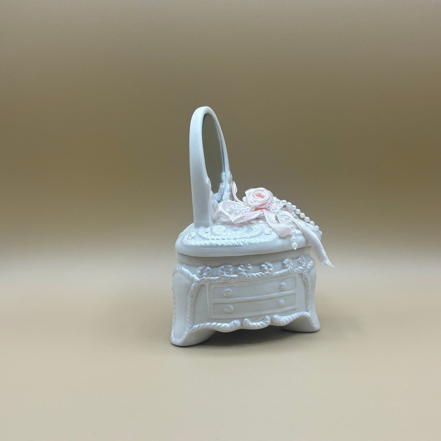 VTG White Ceramic Heart High Heel Trinket Box with Mirror