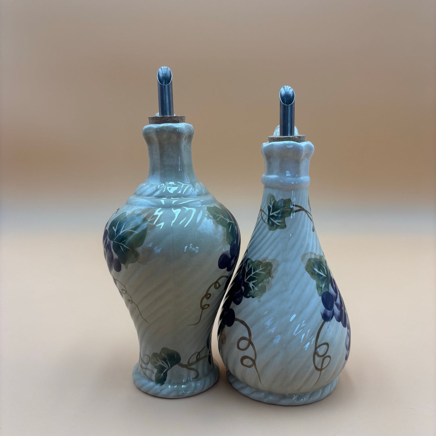 Linens N Things Grape Vine Oil & Vinegar Dispenser Set – Ceramic with Handles