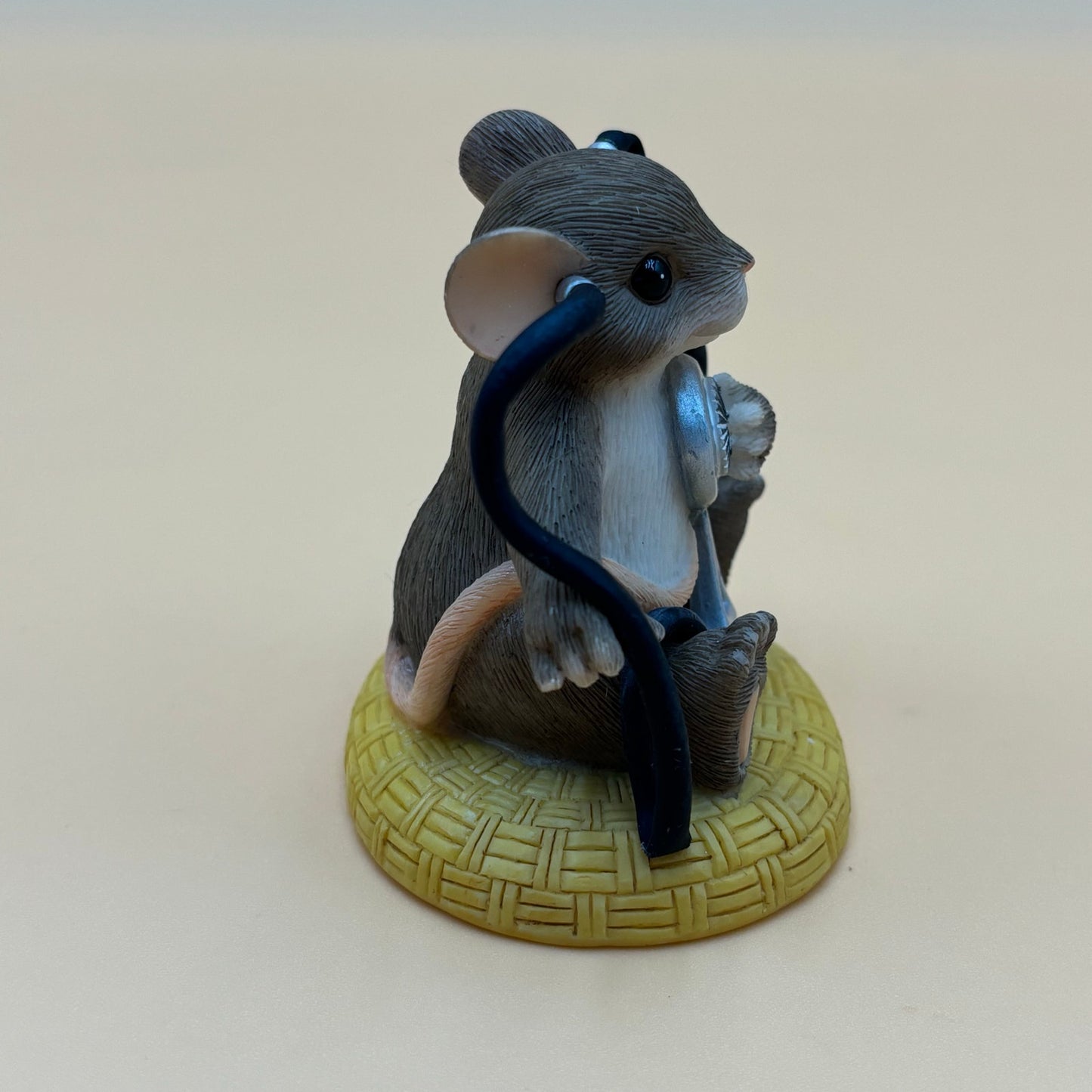 Charming Tails "Listen To Your Heart" Figurine #89/152 - With Box