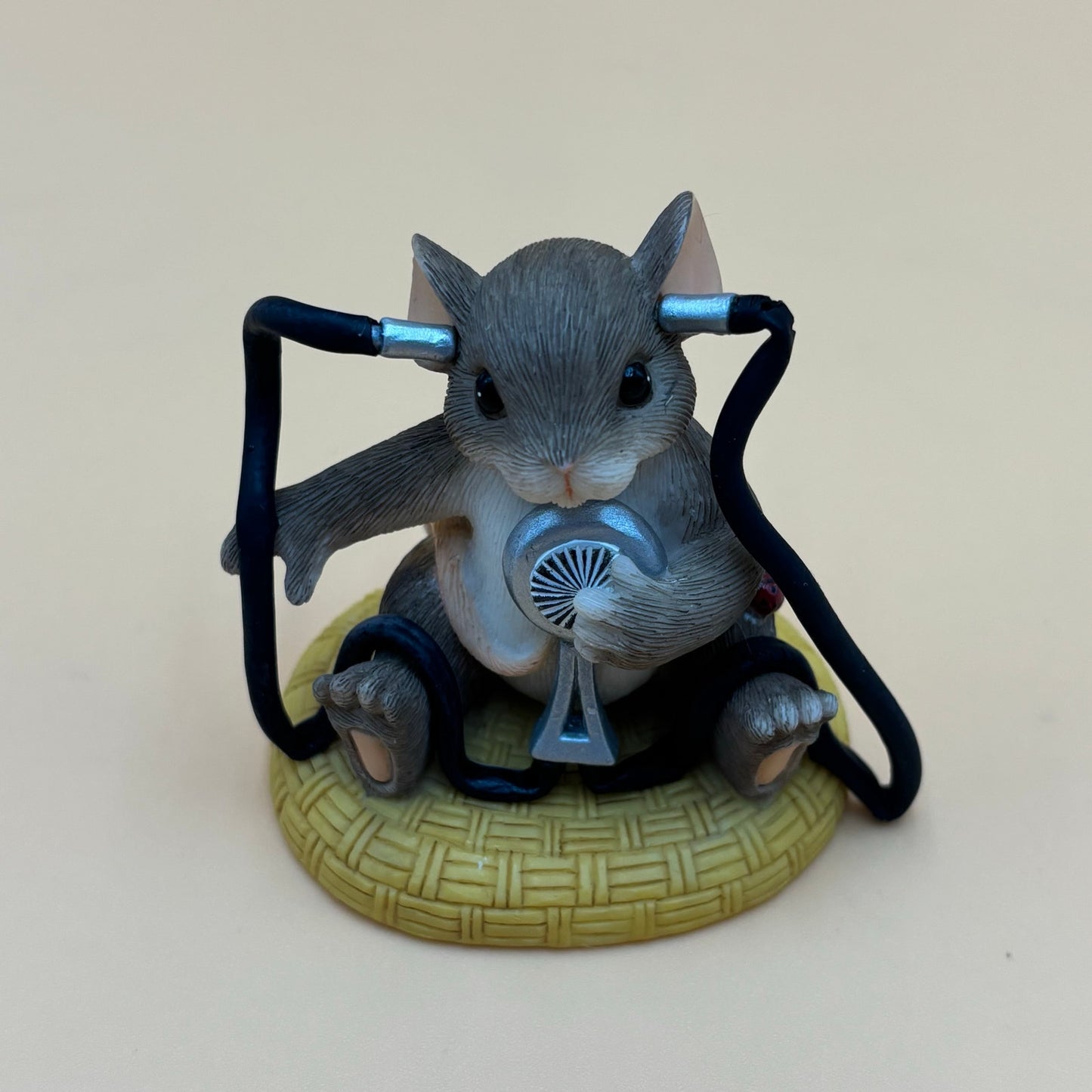 Charming Tails "Listen To Your Heart" Figurine #89/152 - With Box