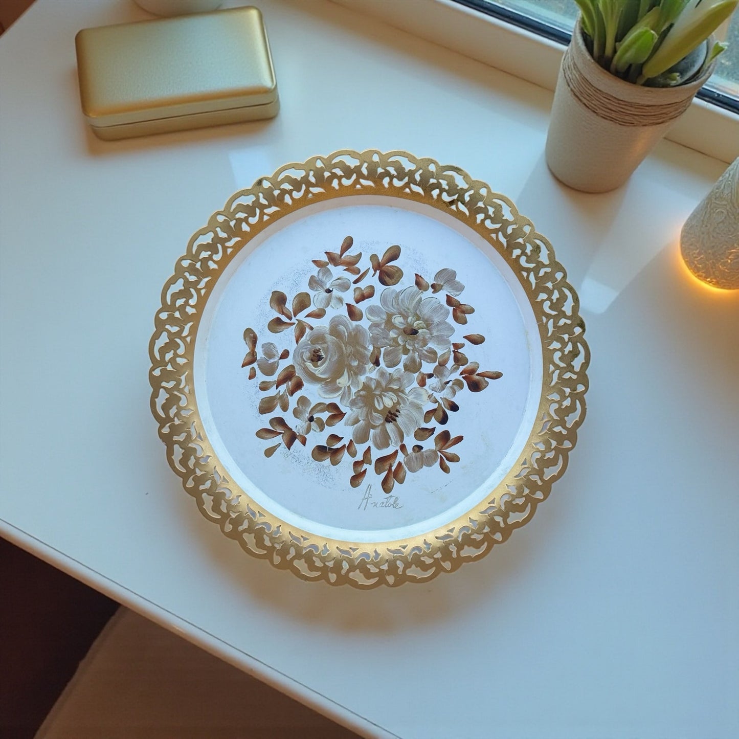 Vintage Nashco Tole Painted Tray – Cream, Gold & Brown Floral “Lace Edge”