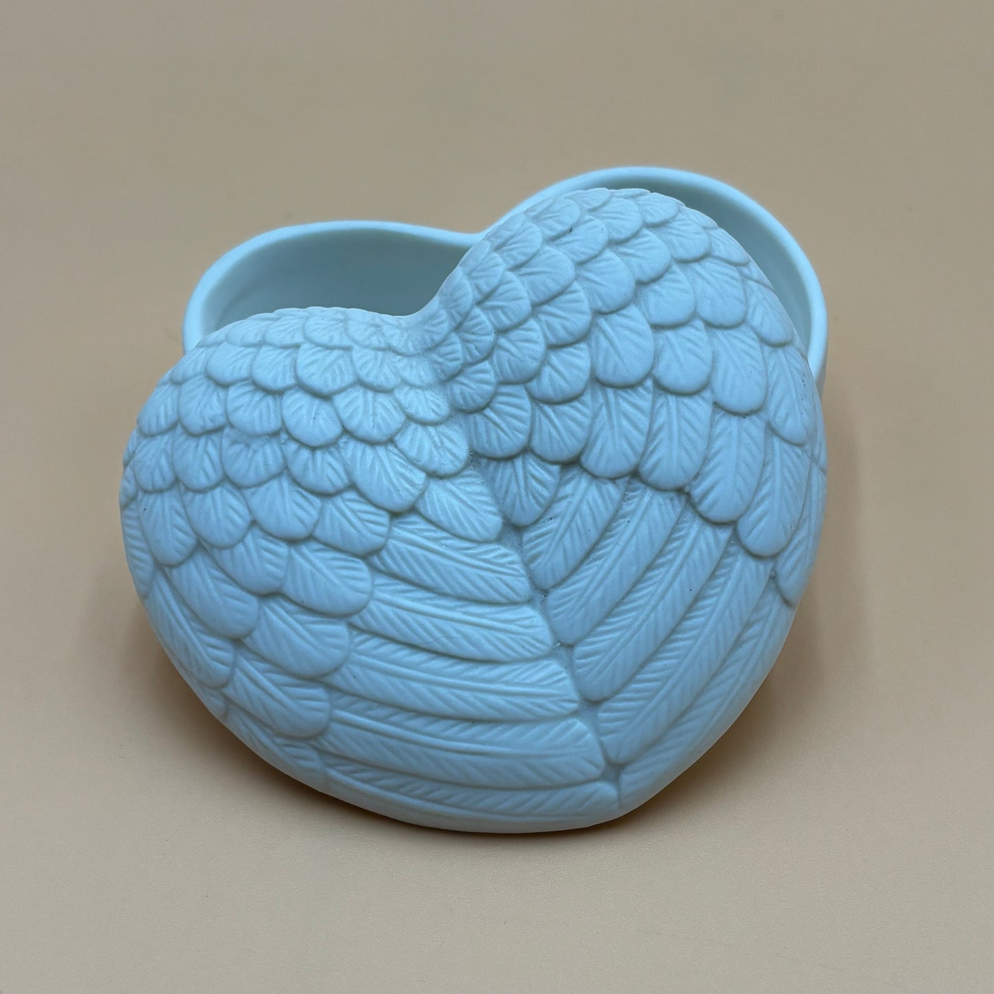 White Angel Wing Heart-Shaped Feather Trinket Box – Ceramic