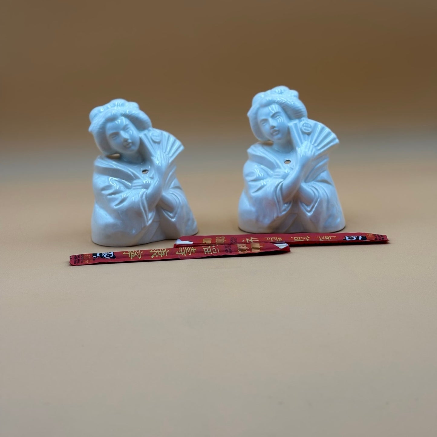 Vintage Orchids of Hawaii R-22 Geisha Ceramic Mugs – Pair – Made in Taiwan