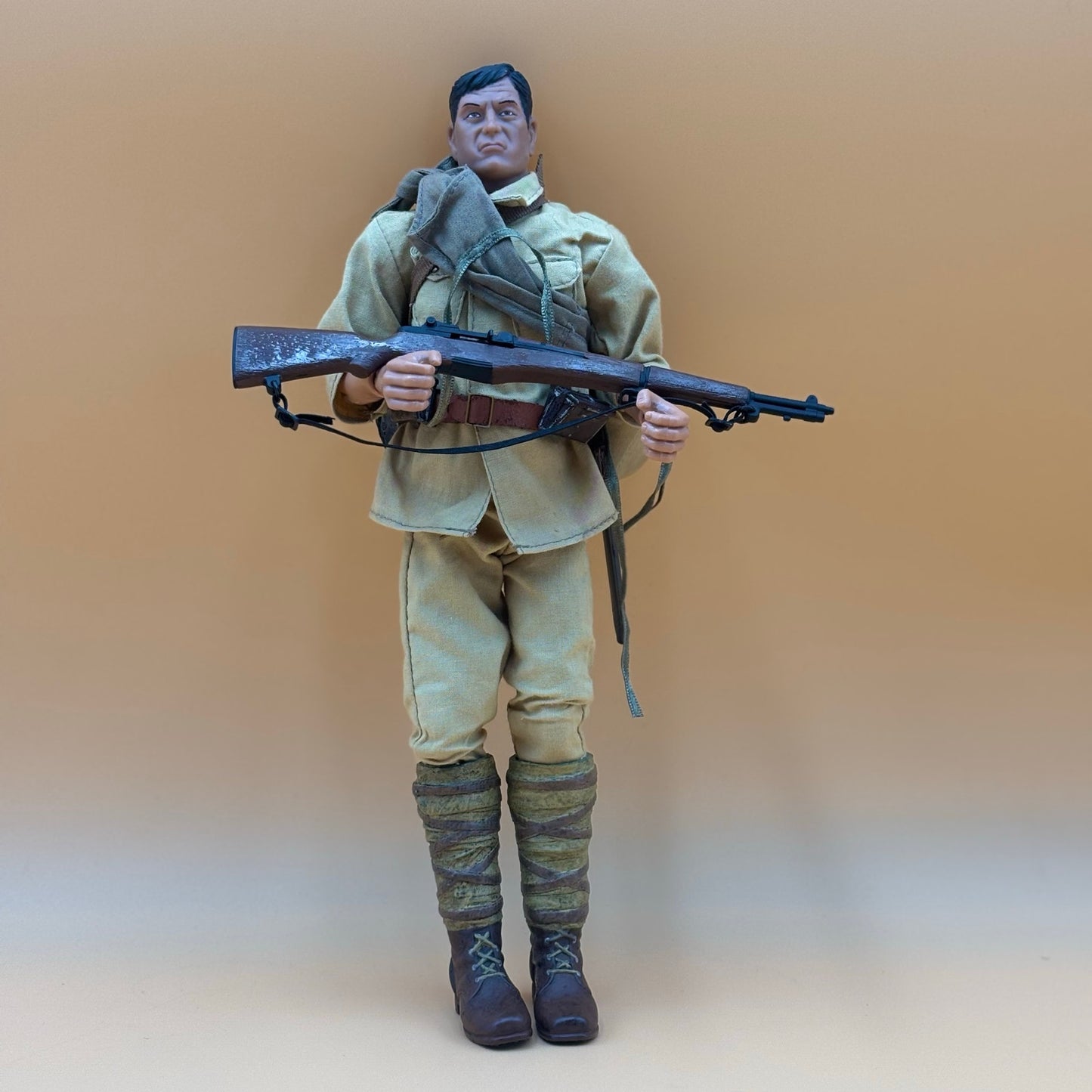 21st Century Toys Ultimate Soldiers WWII Figures with Machine Gun, Rifle & Extra Uniform