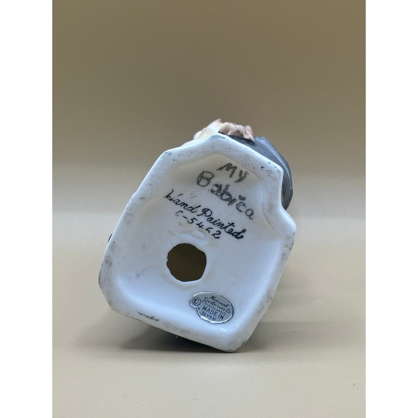 Vintage Napcoware Hand-Painted Laundress Figurine (C-5462)