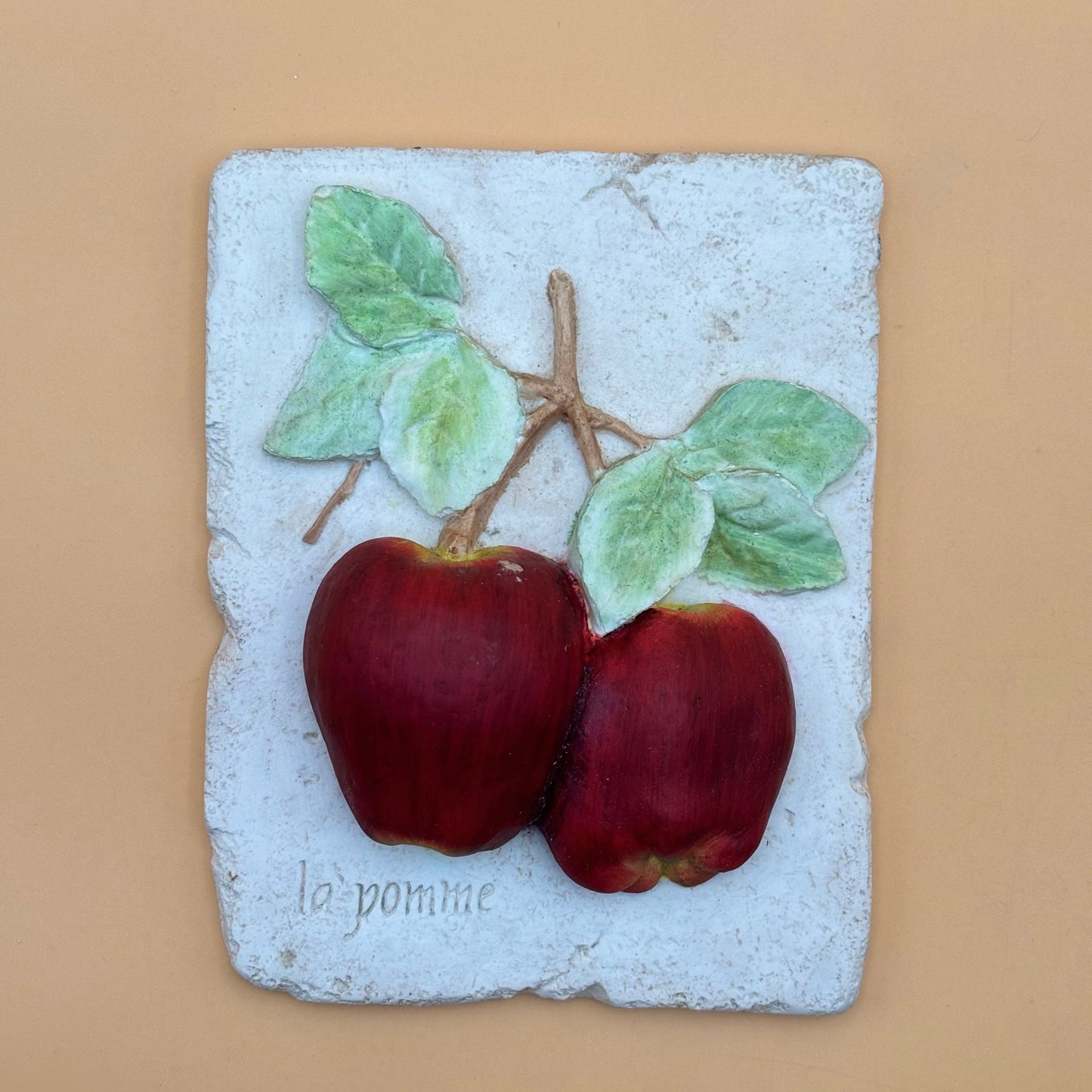 1997 La Pomme Apple Wall Plaque by House Parts Inc – Hand Painted 3D Fruit Decor