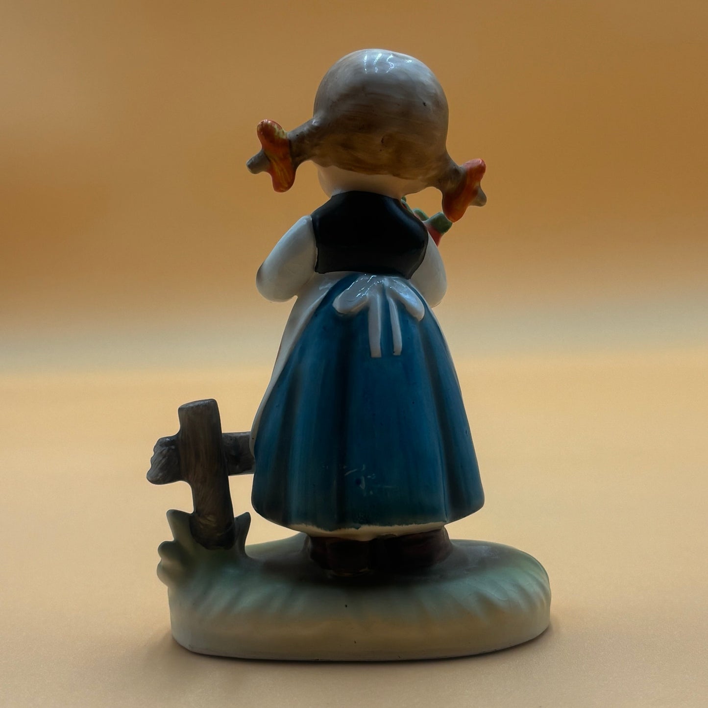 Vintage Erich Stauffer Figurine - Little Girl with Carrots #44/169 Japan