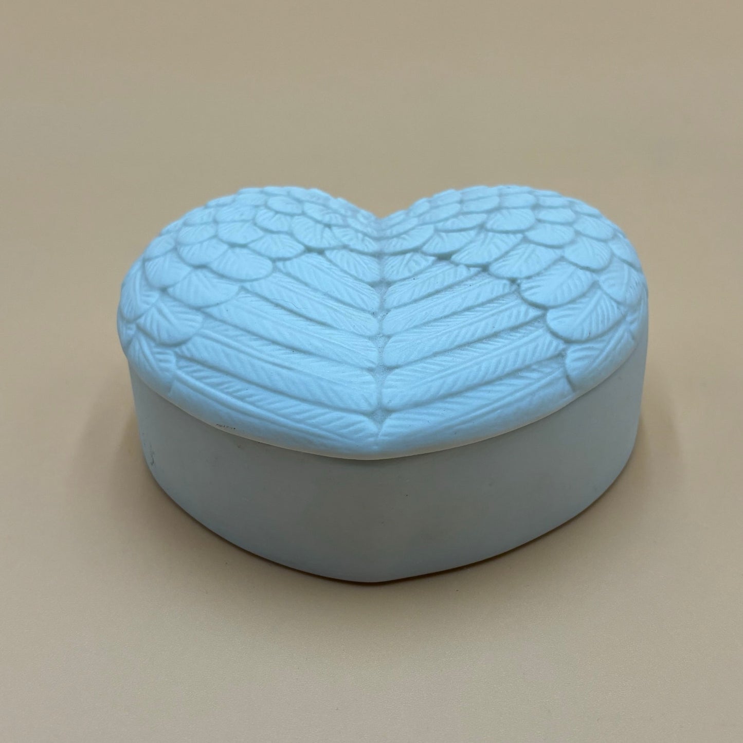 White Angel Wing Heart-Shaped Feather Trinket Box – Ceramic