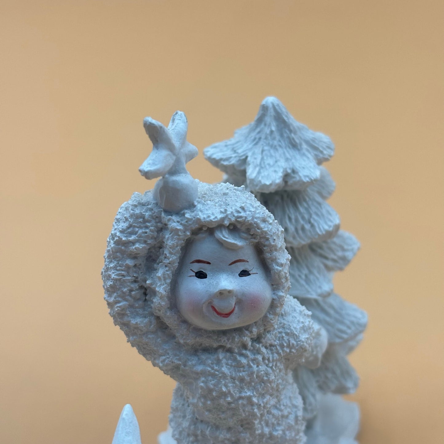 1993 Avery Creations ACS Winter Scene Figurine – Child with Bird and Tree