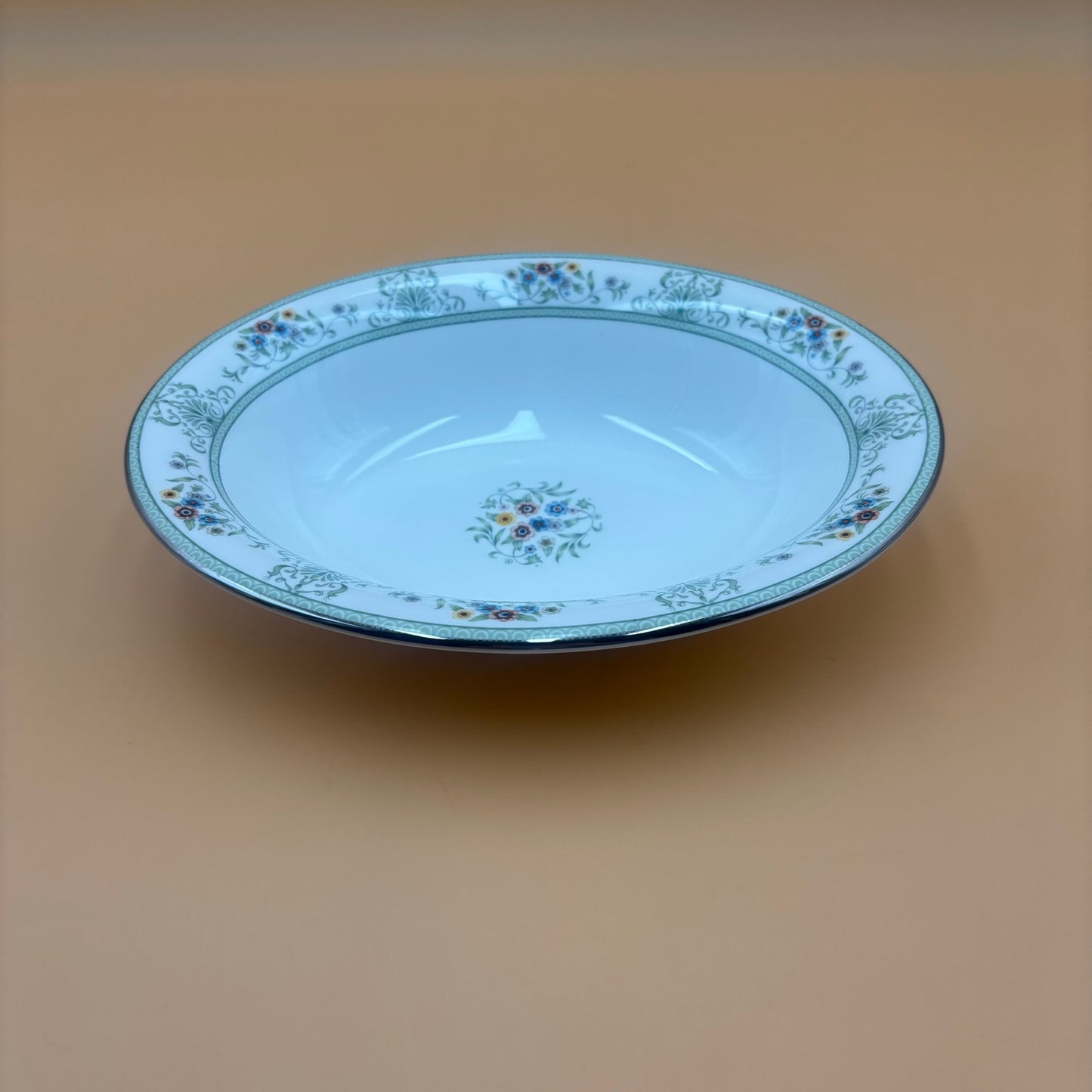 Wedgwood Agincourt R4471 Bone China Pasta/Serving Bowl – Silver-Tone Rim