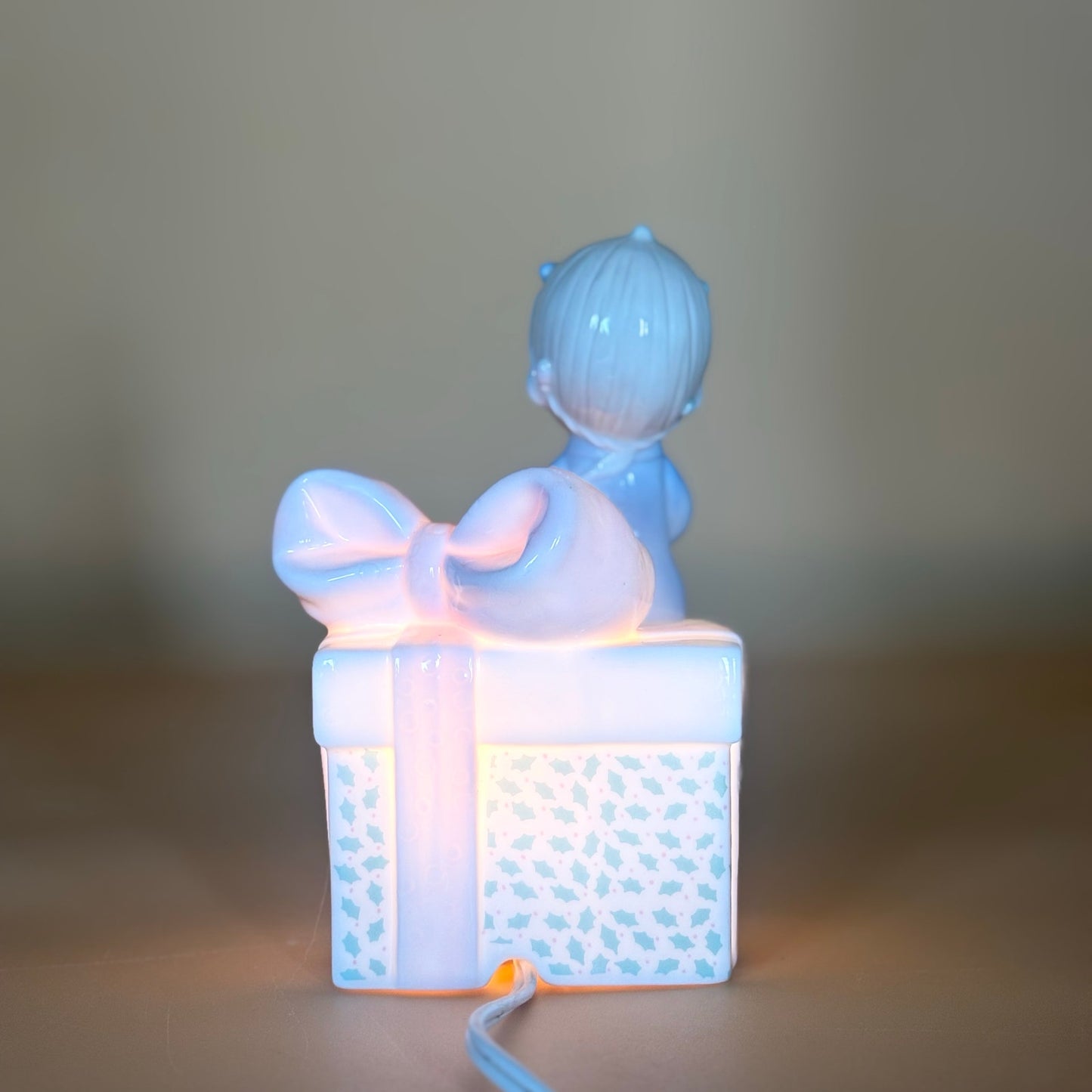 Precious Moments Enesco Lighted Gift Figurine – Boy Praying – 1991
