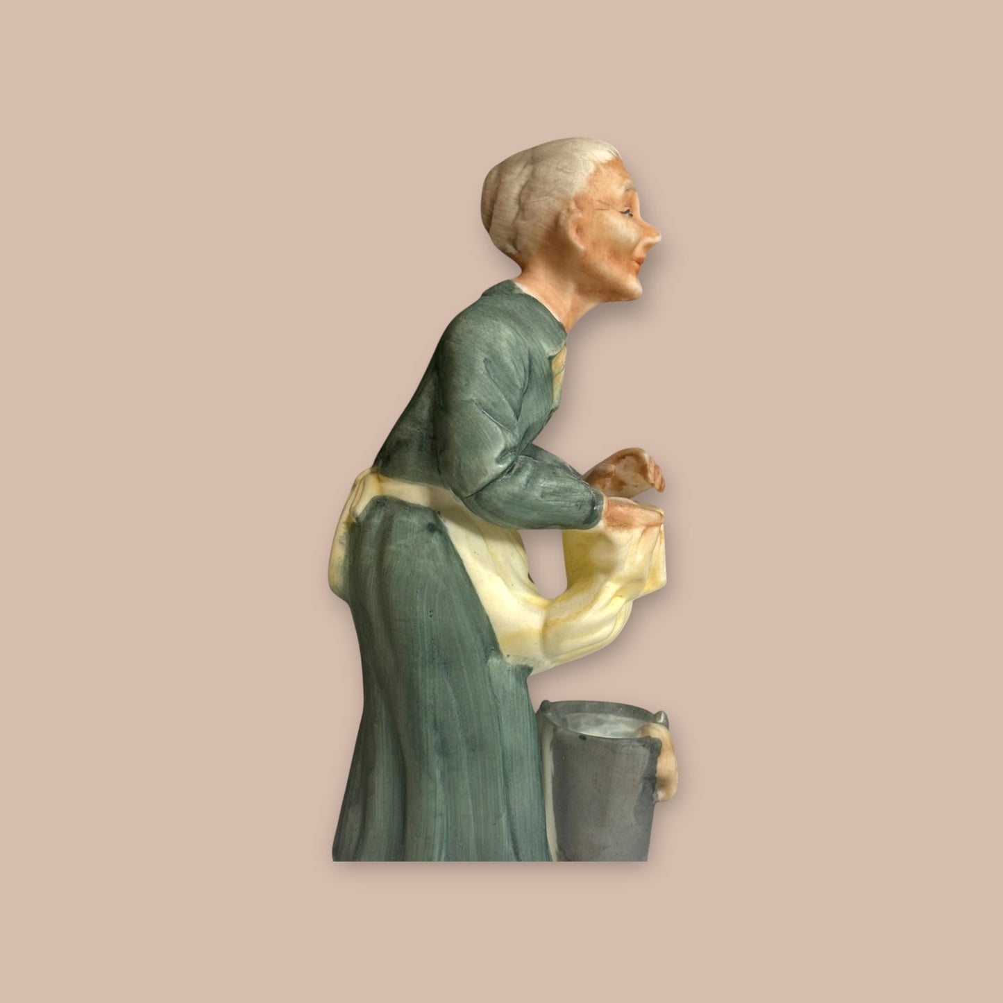 Vintage Napcoware Hand-Painted Laundress Figurine (C-5462)