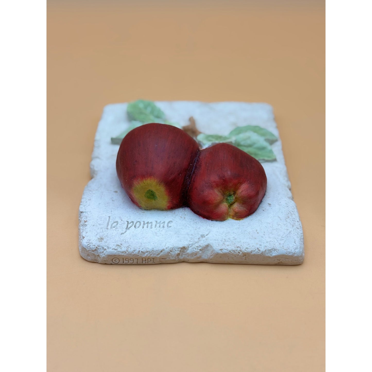 1997 La Pomme Apple Wall Plaque by House Parts Inc – Hand Painted 3D Fruit Decor