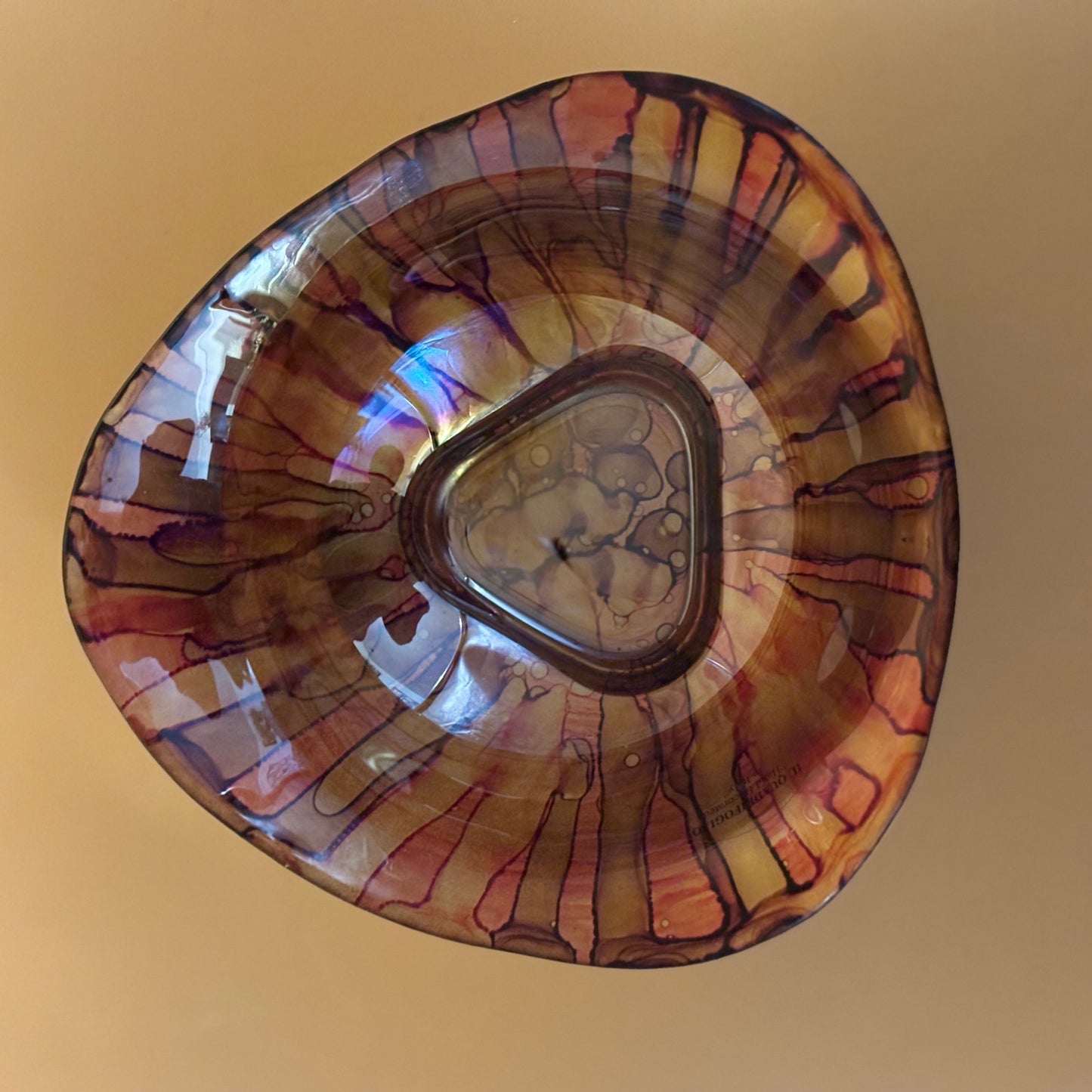 Il Quadrifoglio Hand Decorated Iridescent Art Glass Bowl (Italy)