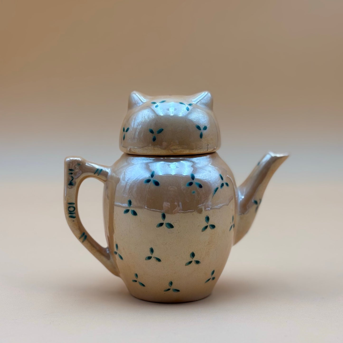 Hand Painted Shiny Vintage Ceramic Owl Teapot – Pier 1 Imports Collectible