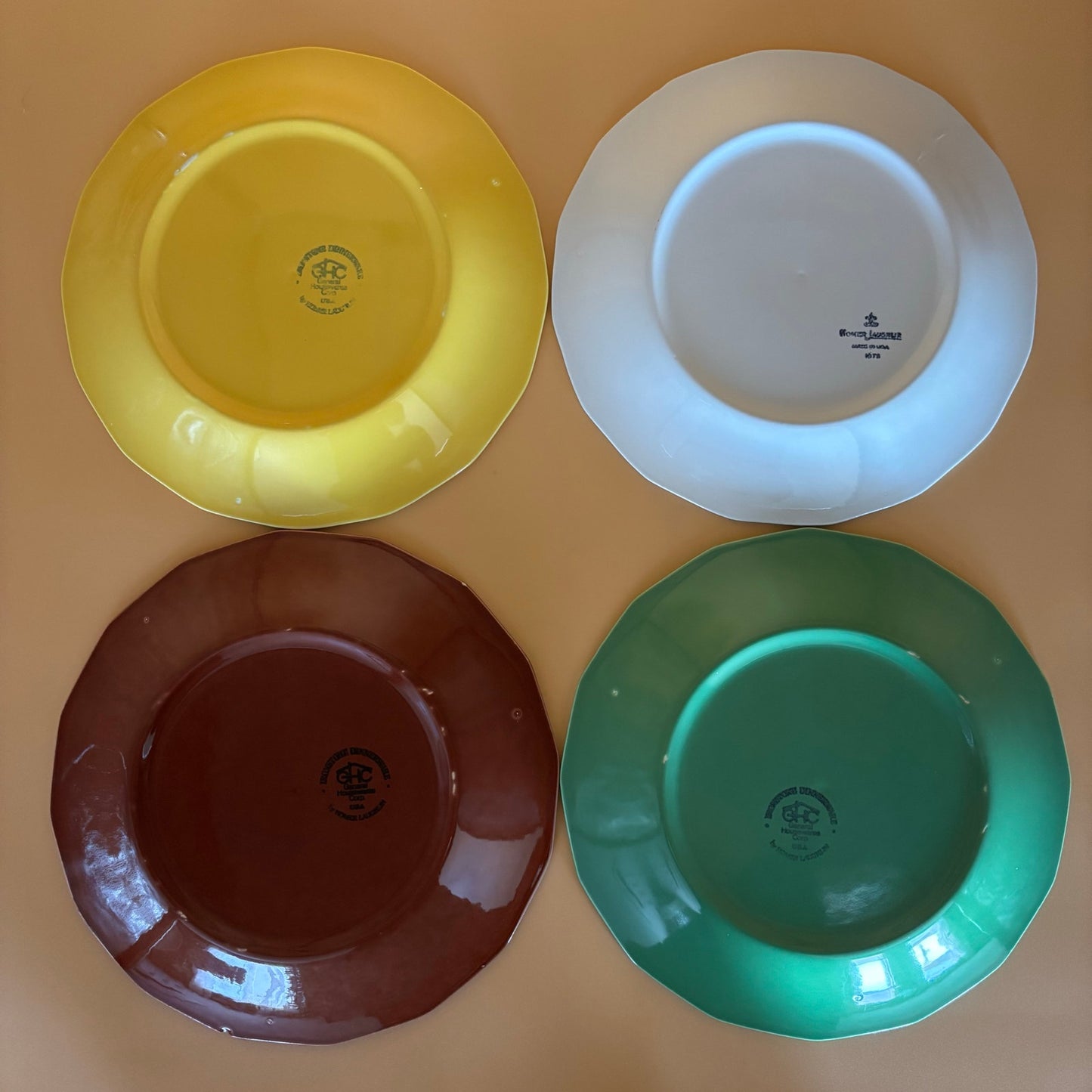 Set of 4 Vintage Homer Laughlin Dinner Plates - 10" Plates