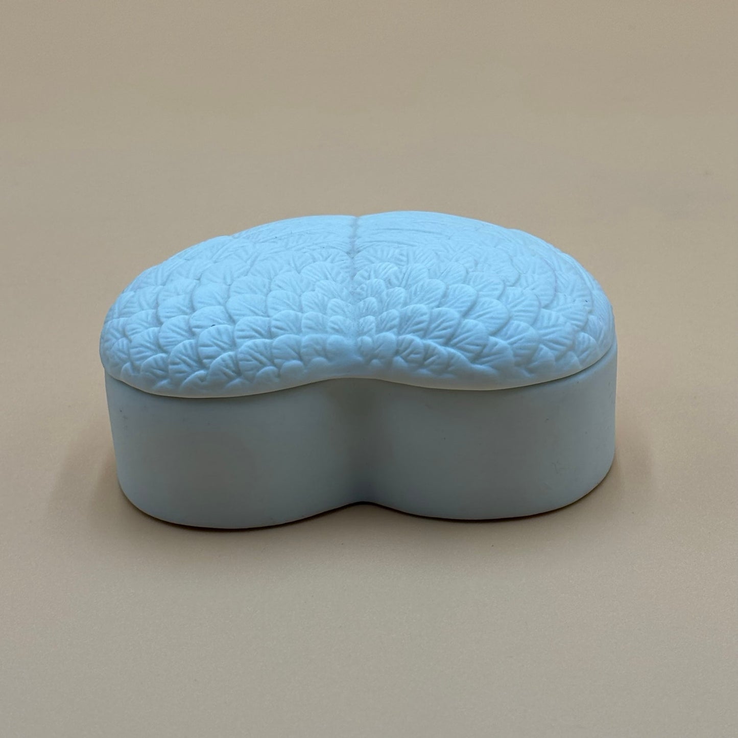 White Angel Wing Heart-Shaped Feather Trinket Box – Ceramic