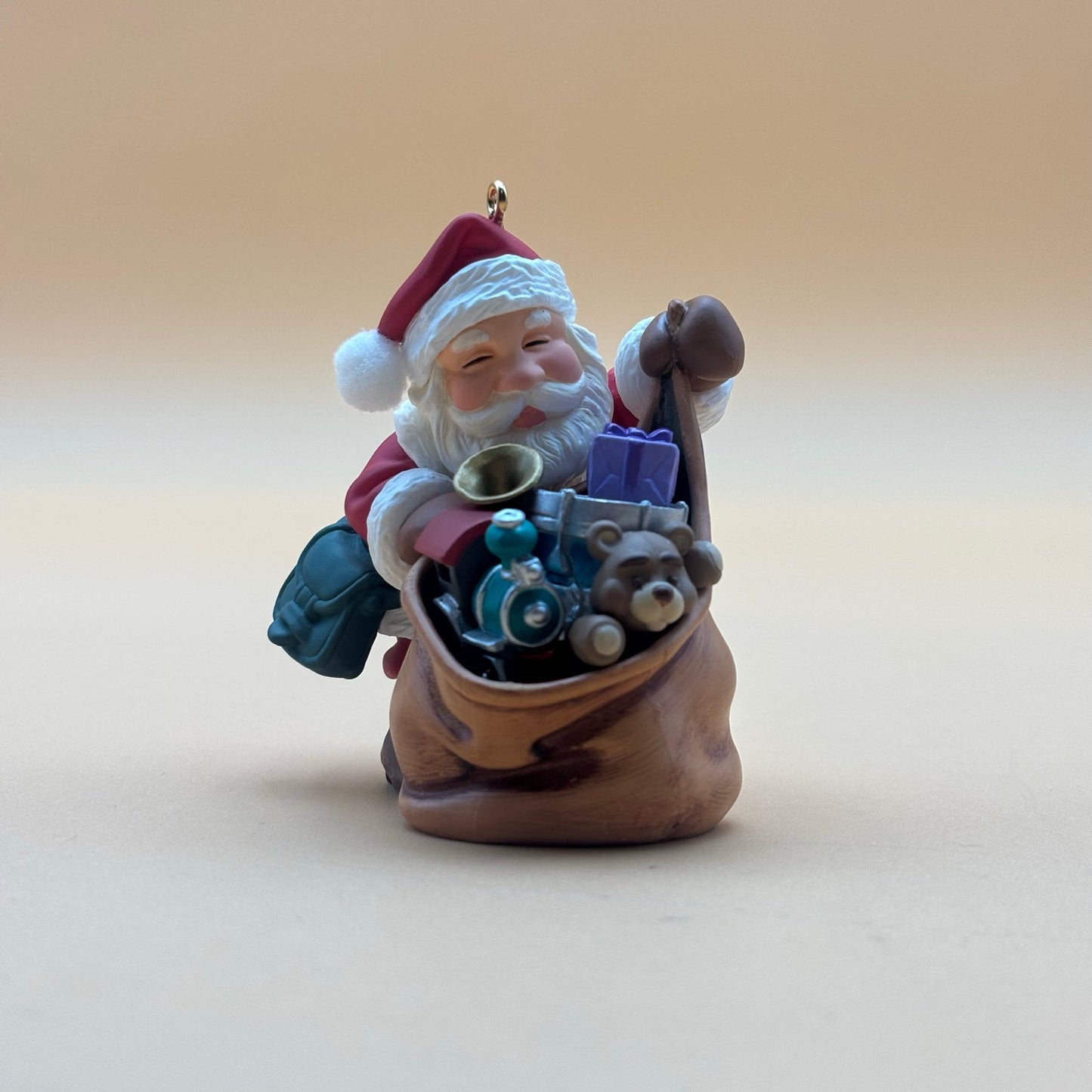 1996 Hallmark Keepsake Ornament Santa’s Magic Sack with Box Clips to Light