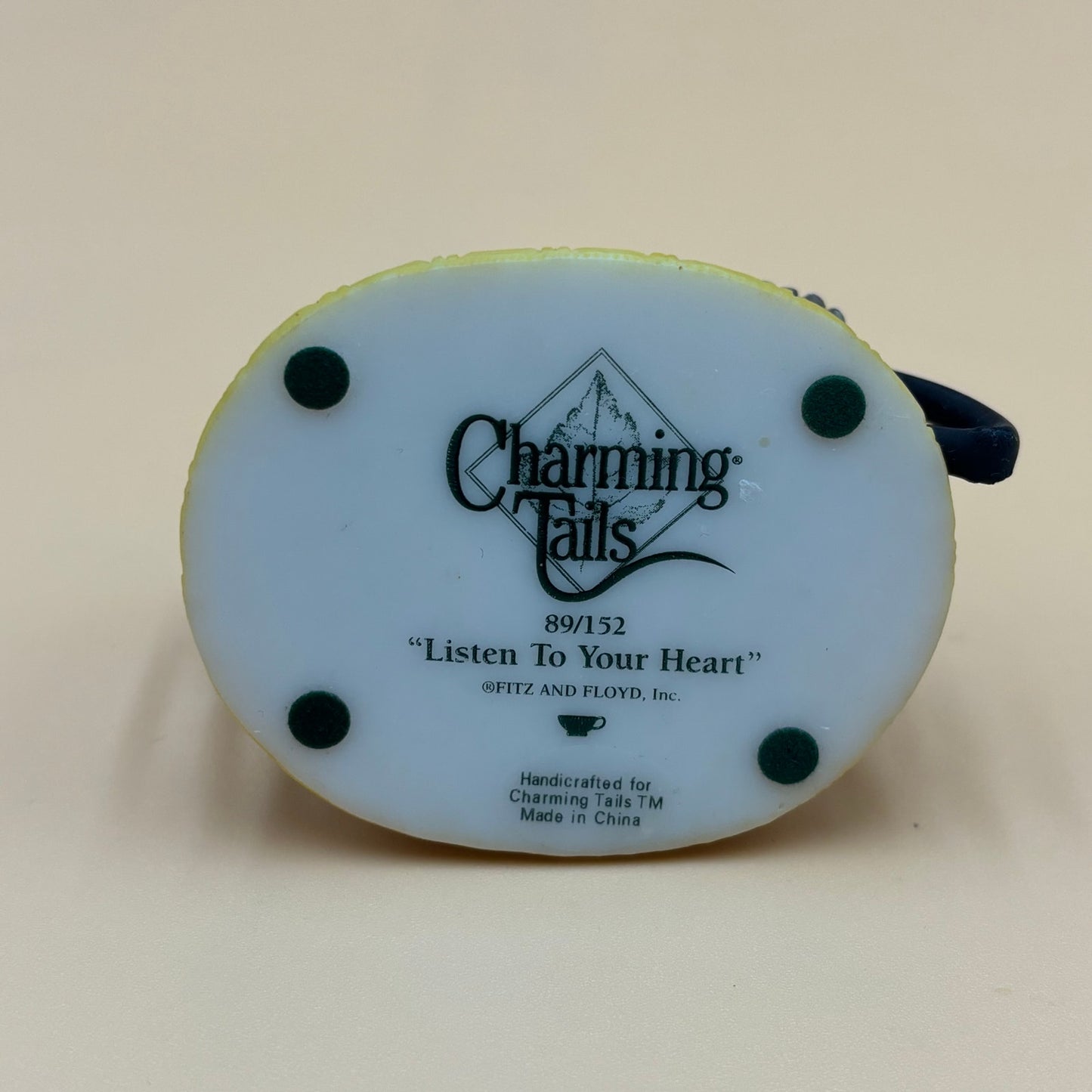 Charming Tails "Listen To Your Heart" Figurine #89/152 - With Box