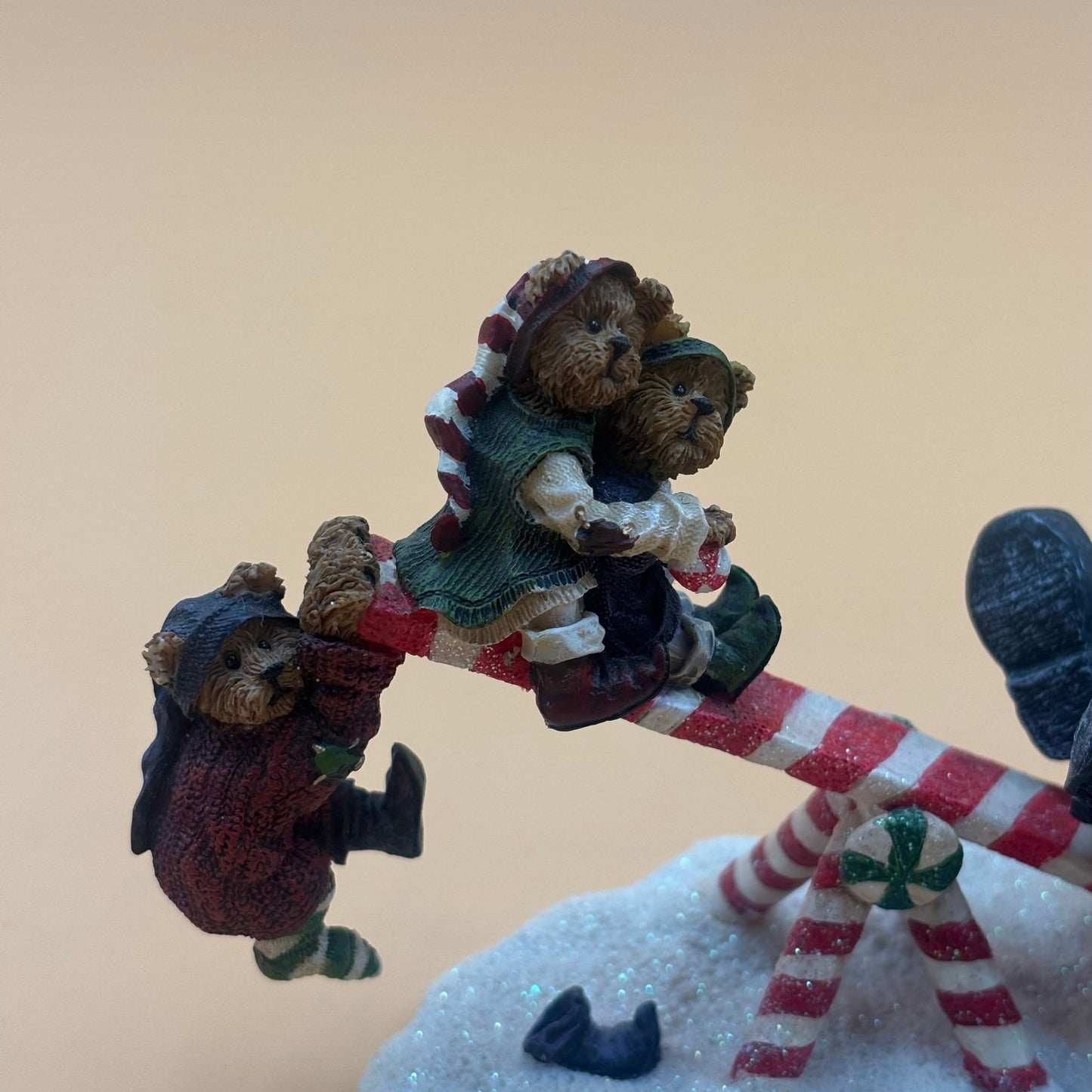 Boyds Bears & Friends “Santa Bear with Jingle, Jangle, and Joe” Figurine (2004