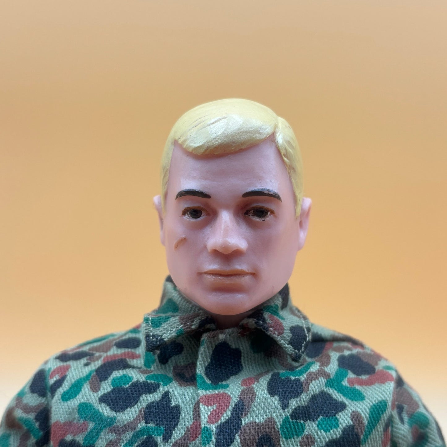 1964 Hasbro G.I. Joe Blonde “Scarface” Figure Outfits & Accessories – Original Vintage