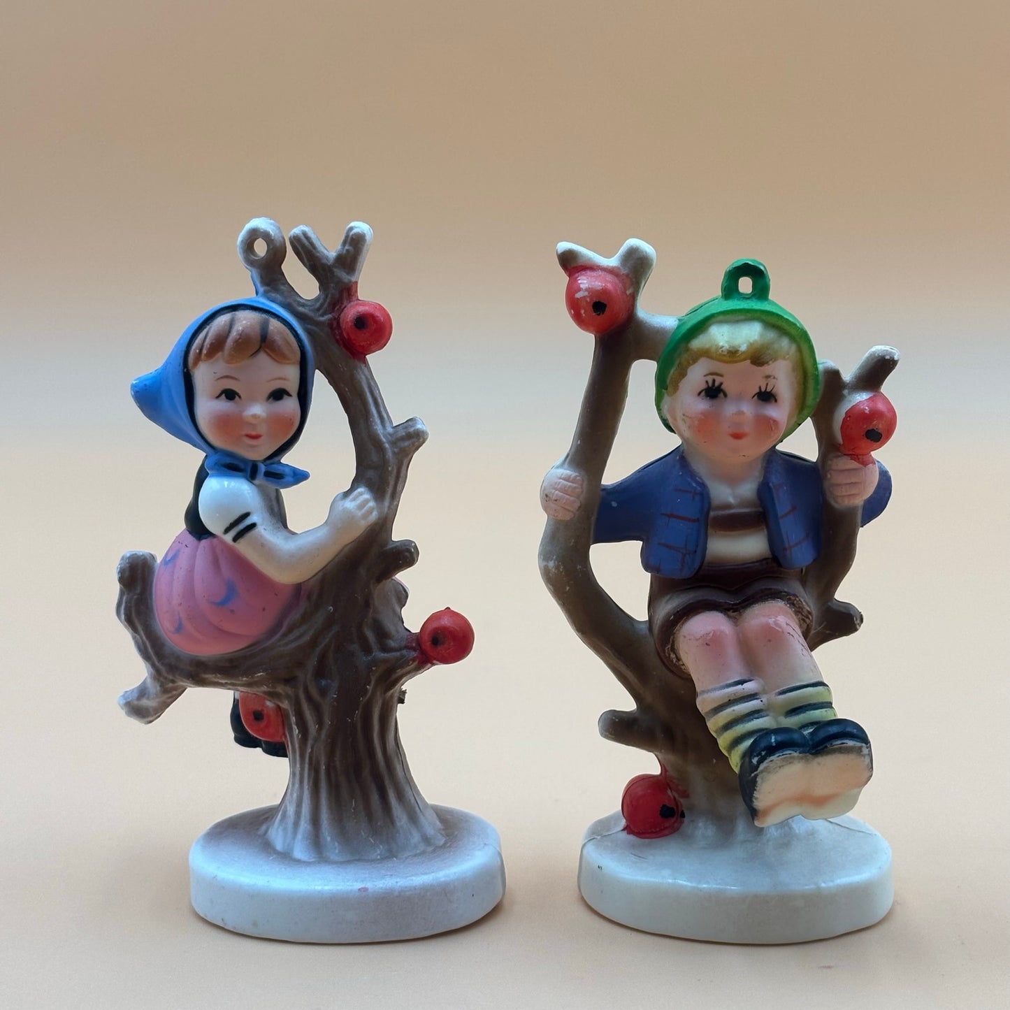Vintage Hummel-Like Boy & Girl Figurines – Hard Plastic Set of 2