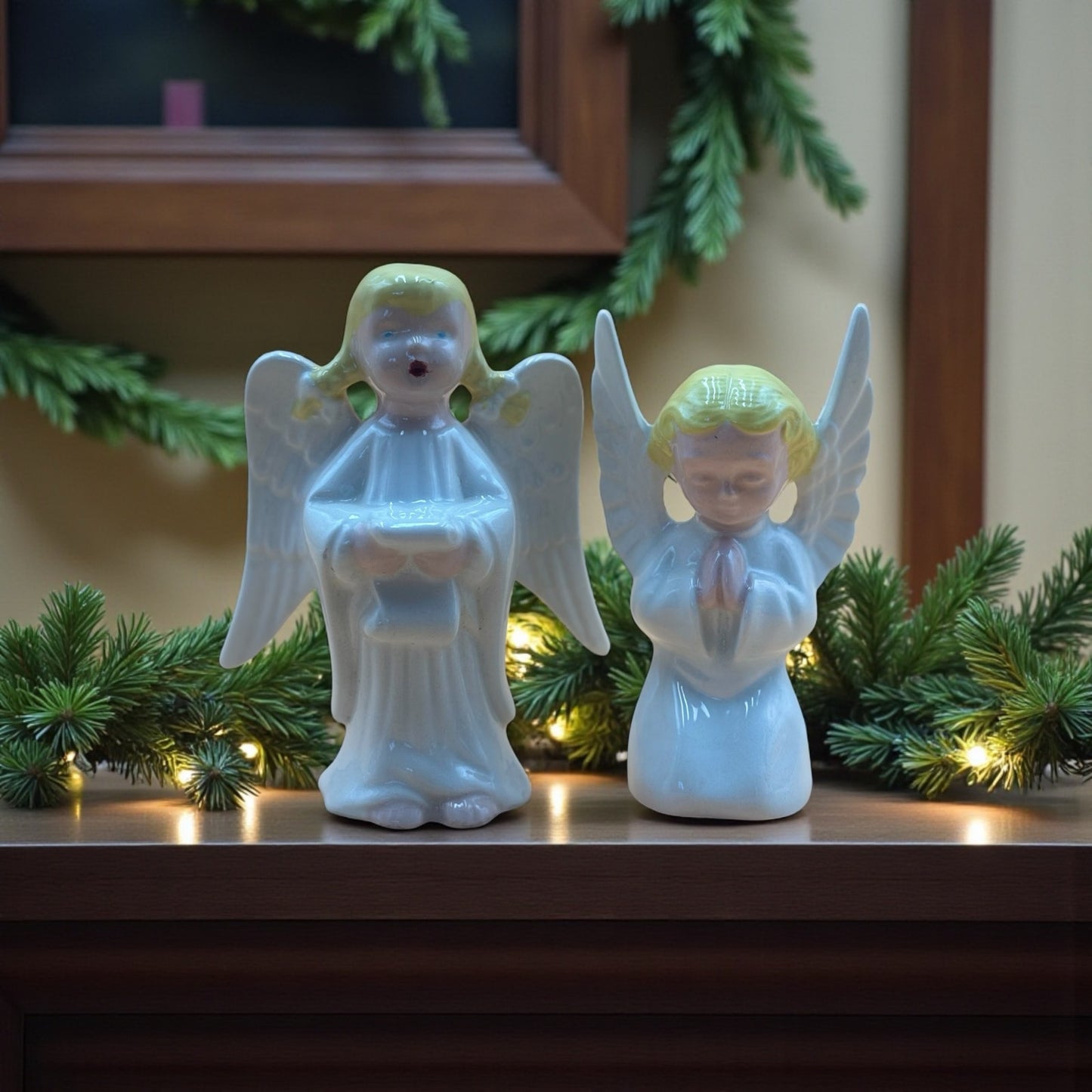 Pair of Vintage Holland Mold-Style White Ceramic Angels – Scroll & Prayer