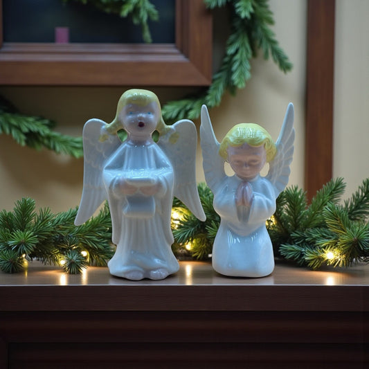 Pair of Vintage Holland Mold-Style White Ceramic Angels – Scroll & Prayer