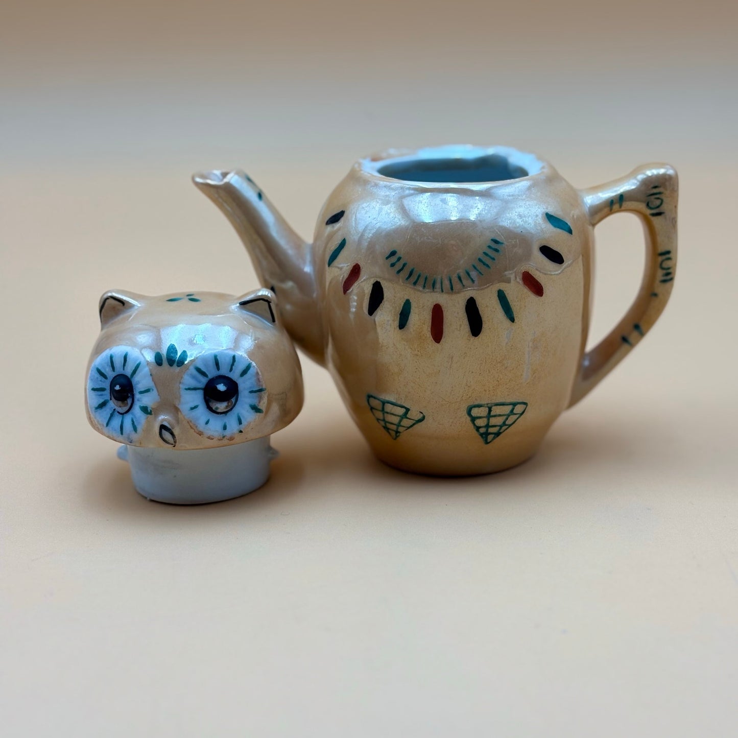 Hand Painted Shiny Vintage Ceramic Owl Teapot – Pier 1 Imports Collectible