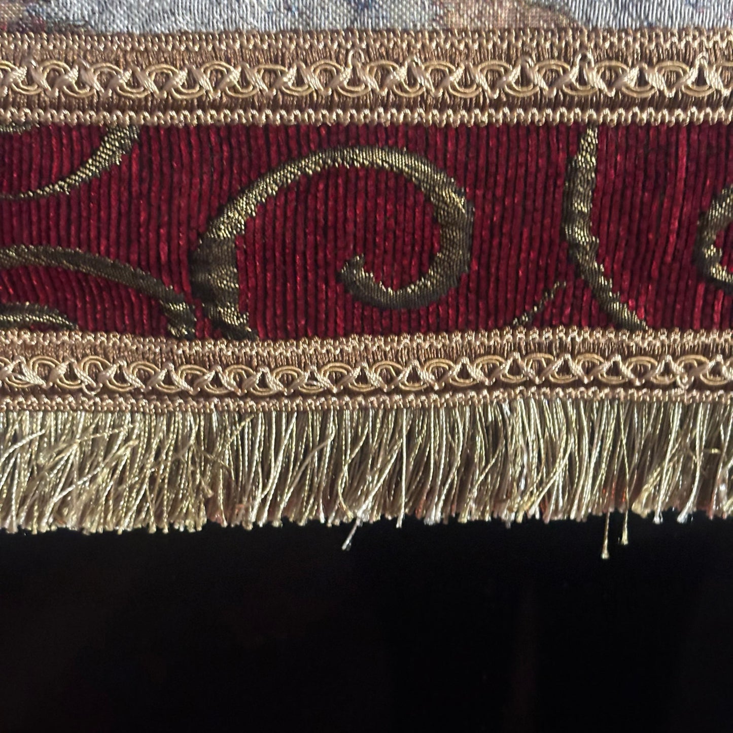 Thomas Kinkade Fiber Optic Wall Tapestry – Victorian Christmas Scene