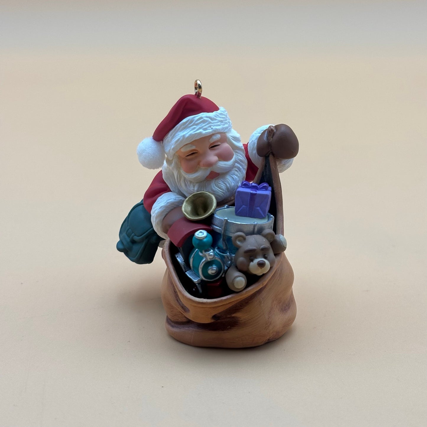 1996 Hallmark Keepsake Ornament Santa’s Magic Sack with Box Clips to Light
