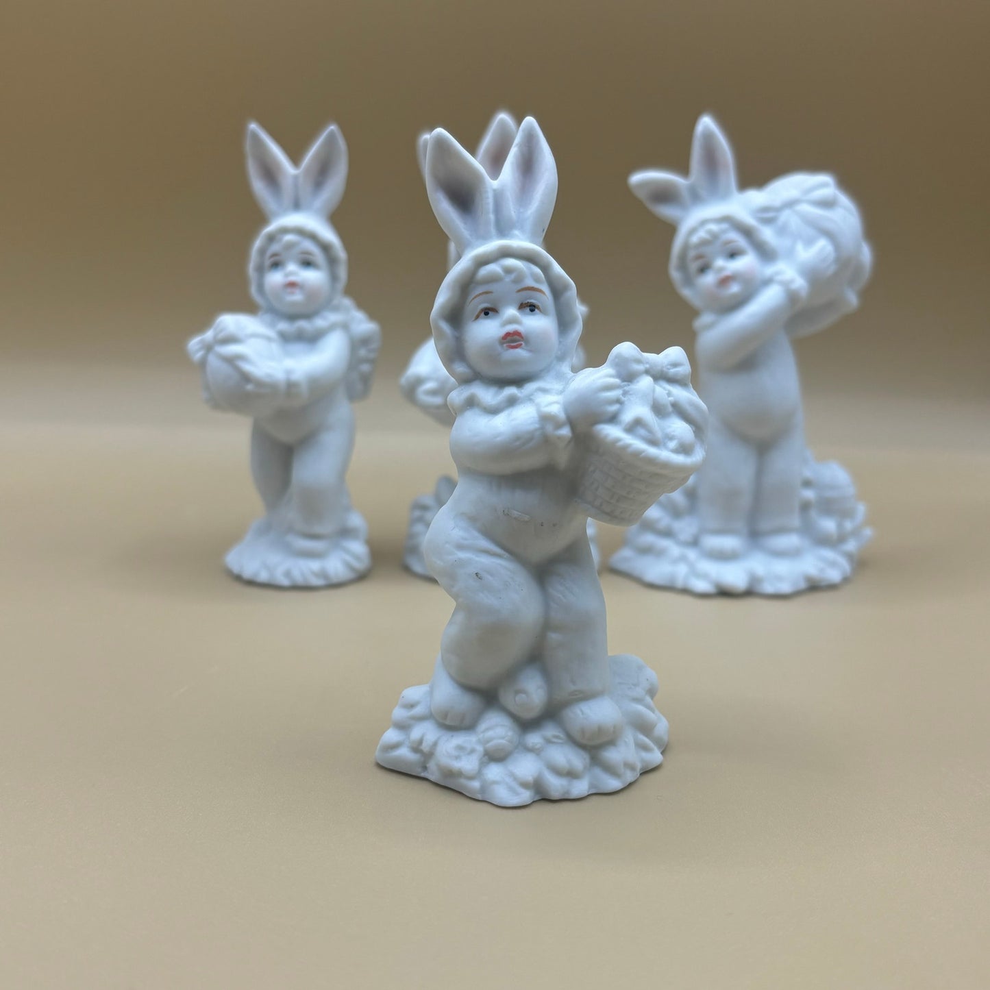 VTG Set of 4 White Porcelain Easter Bunny Figurines