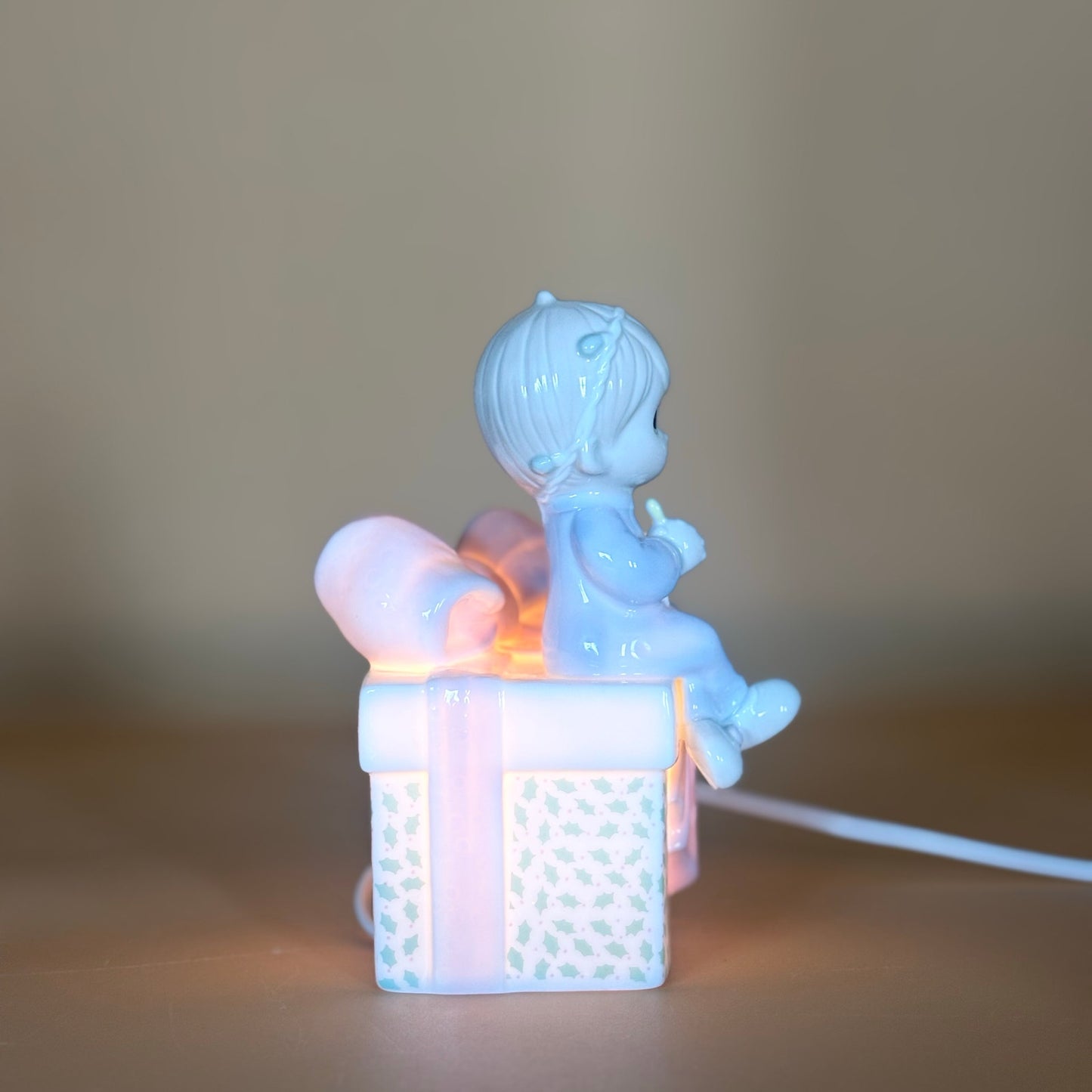 Precious Moments Enesco Lighted Gift Figurine – Boy Praying – 1991