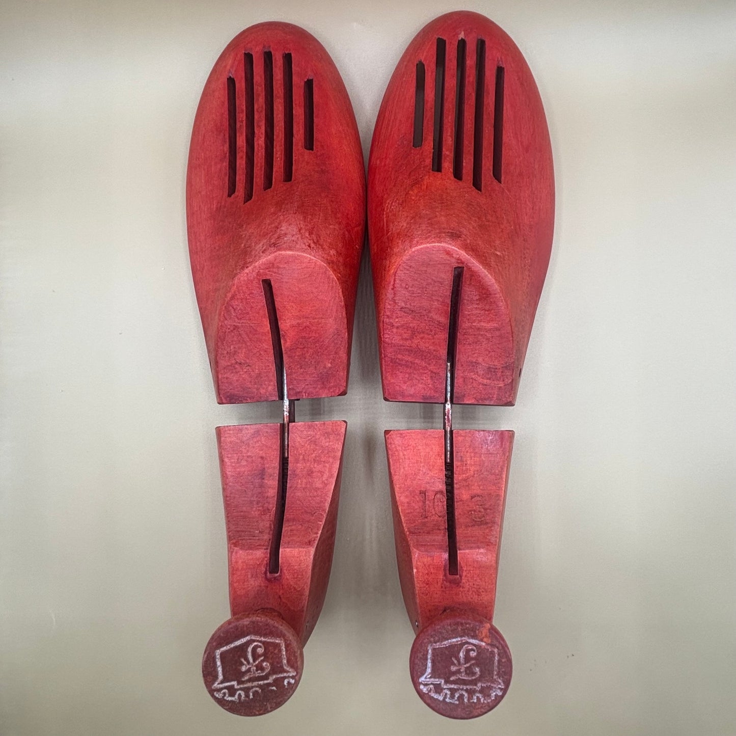 VTG Florsheim Solid Wood Shoe Tree Red Vented Size 10 3 - F Crown Logo