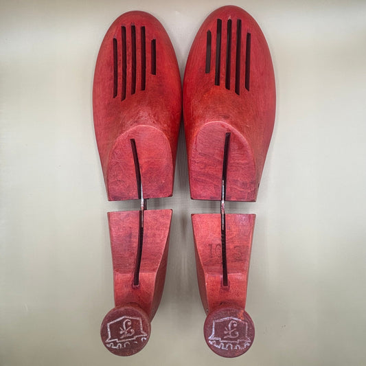 VTG Florsheim Solid Wood Shoe Tree Red Vented Size 10 3 - F Crown Logo
