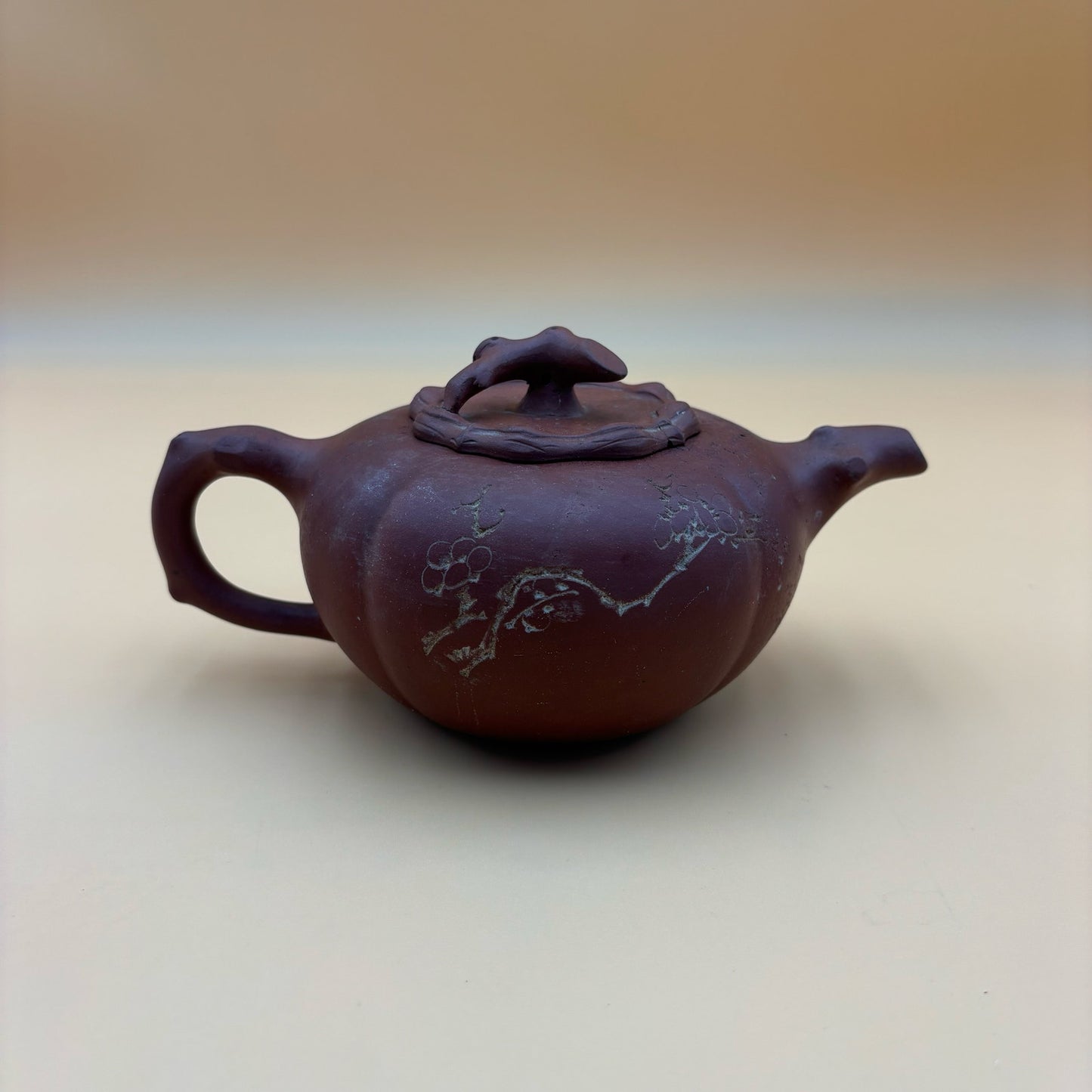 Antique Chinese Yixing-Style Red Clay Teapot Set – 4 Fair Cups & 4 Saucers with Etched Characters