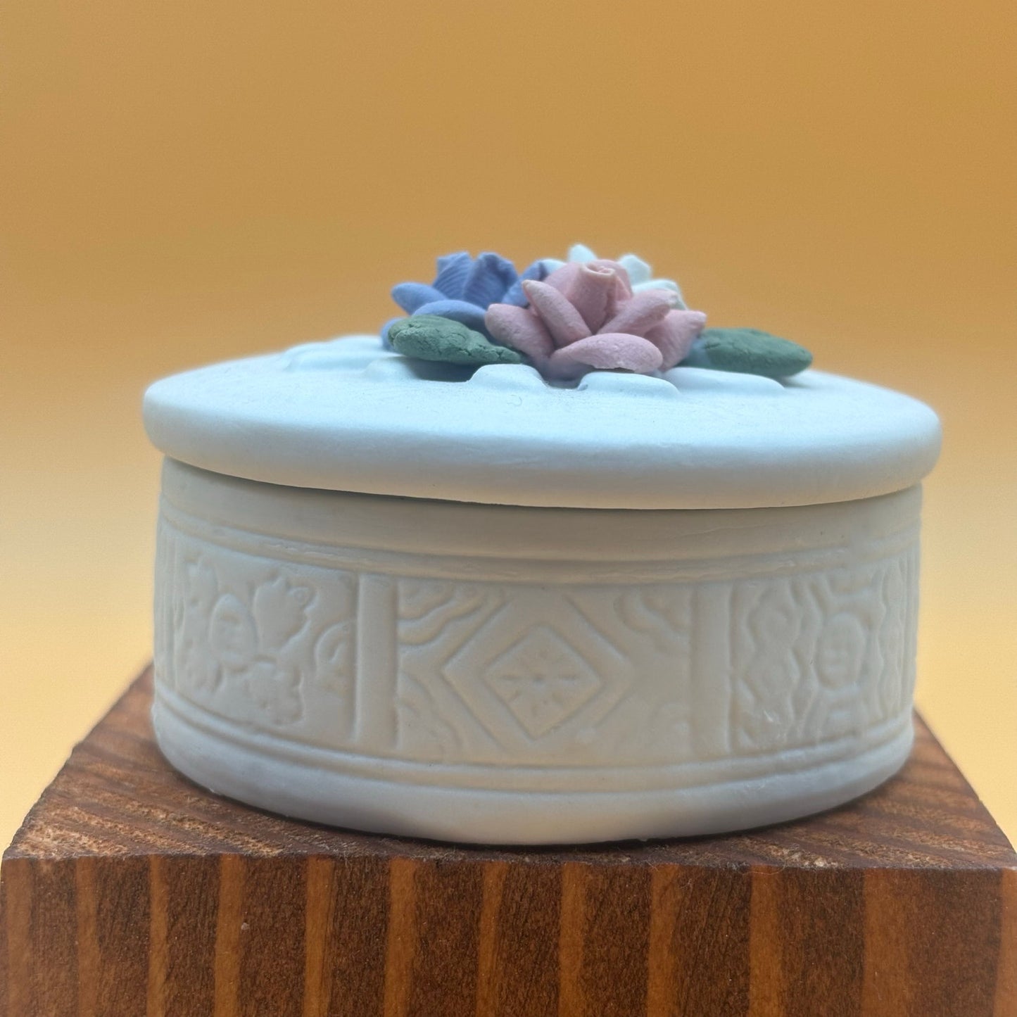 Vintage 1990s Porcelain Trinket Box – Floral Detail – Blue, Pink & White Flowers