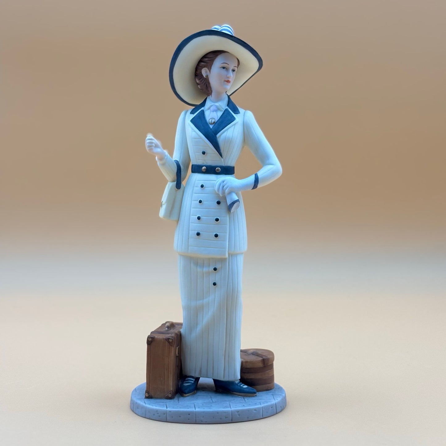 Home Interiors “Bon Voyage” Statue – 2002 Figurine