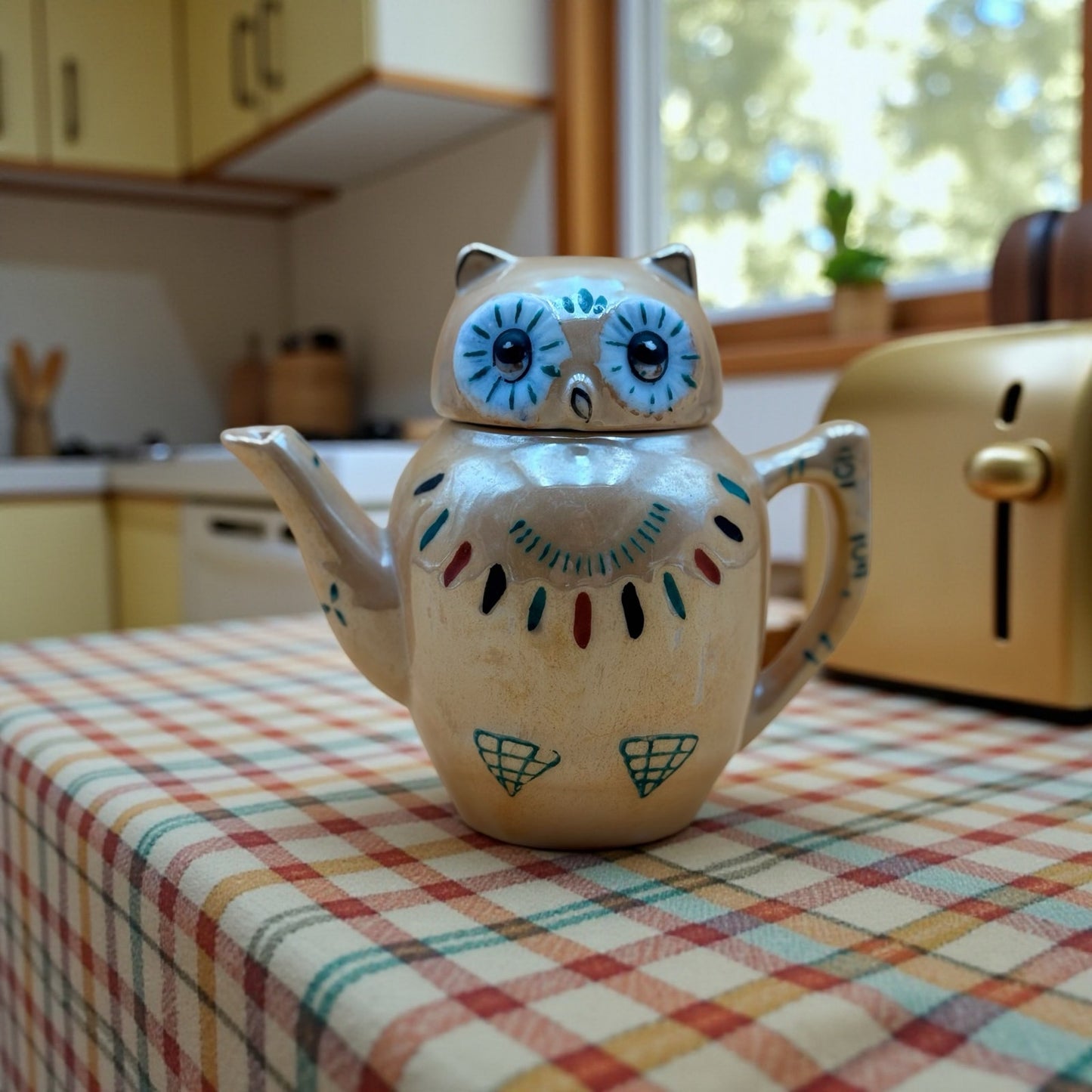 Hand Painted Shiny Vintage Ceramic Owl Teapot – Pier 1 Imports Collectible