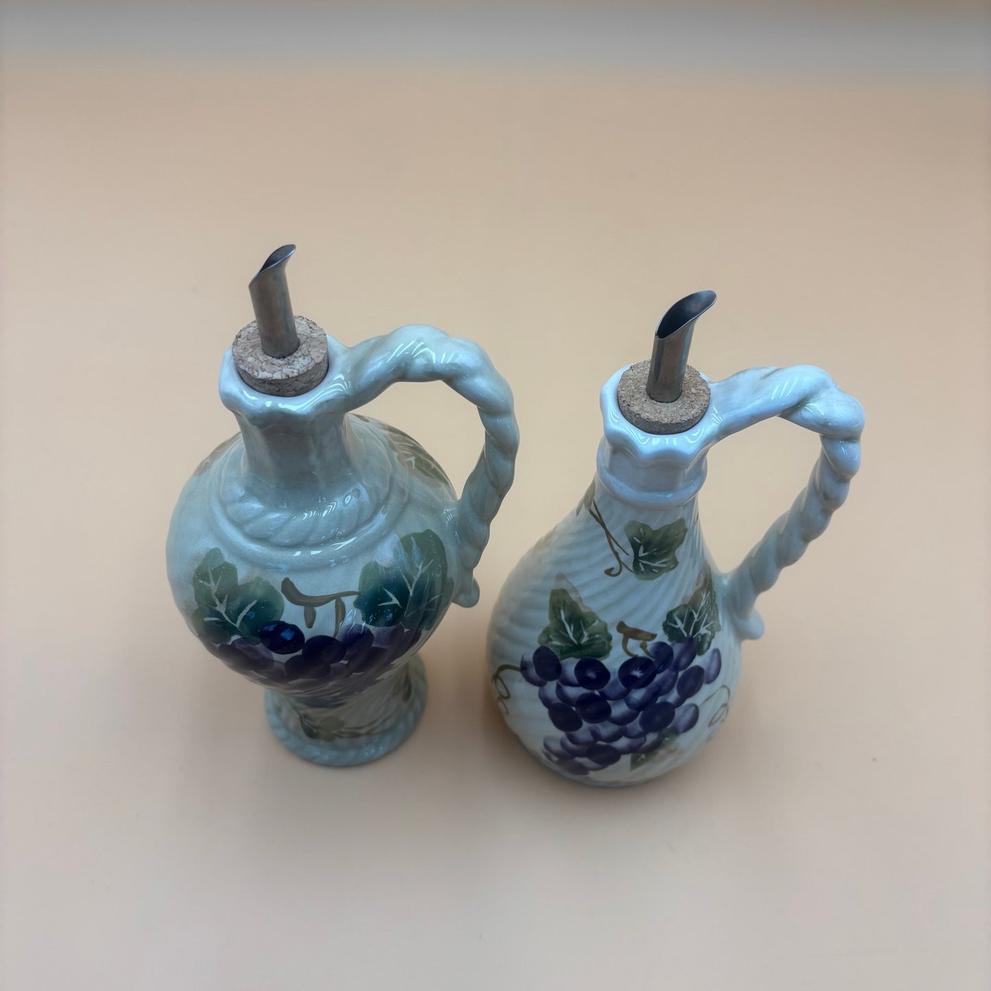 Linens N Things Grape Vine Oil & Vinegar Dispenser Set – Ceramic with Handles