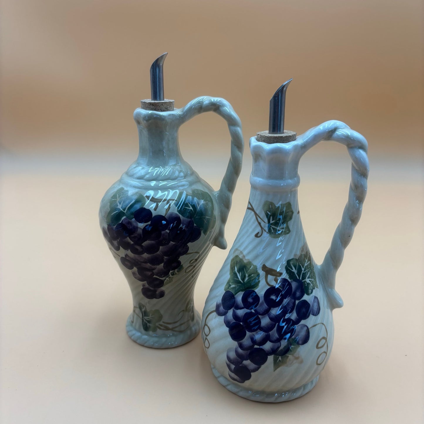 Linens N Things Grape Vine Oil & Vinegar Dispenser Set – Ceramic with Handles