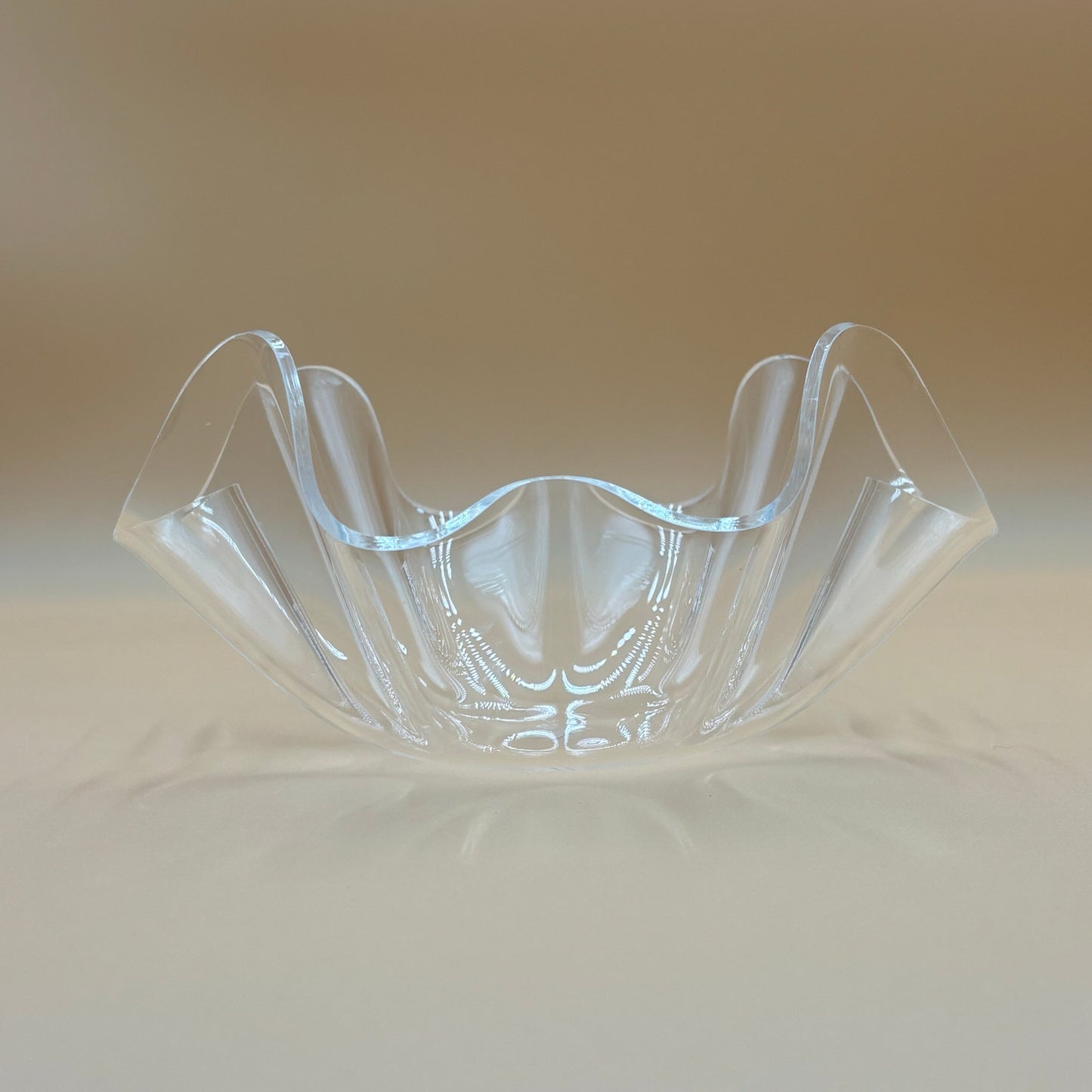 Set of 8 Vintage Acrylic Handkerchief Bowls - Made in Taiwan