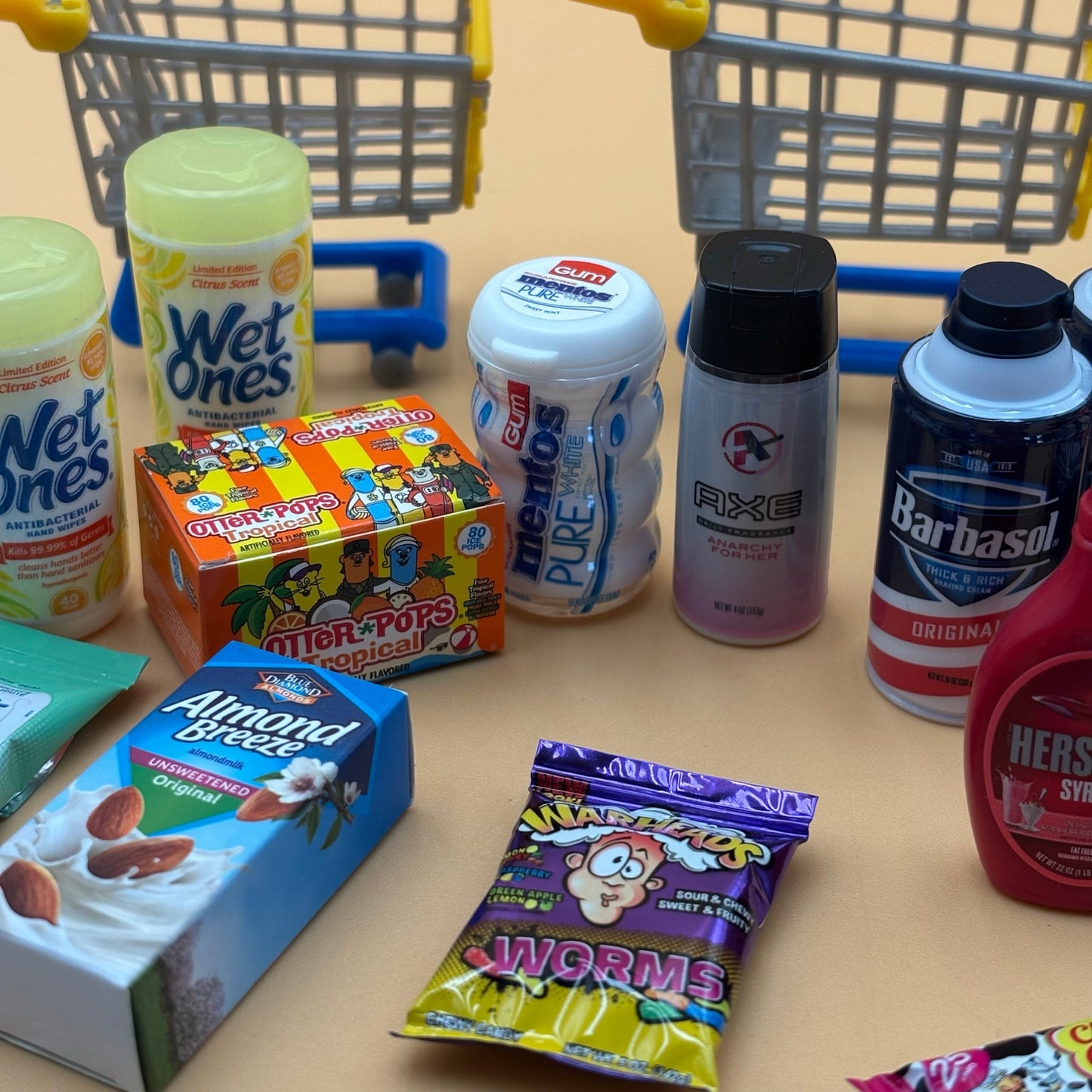 Mini Brand Grocery Store Lot – 30-Piece Set with 2 Shopping Carts